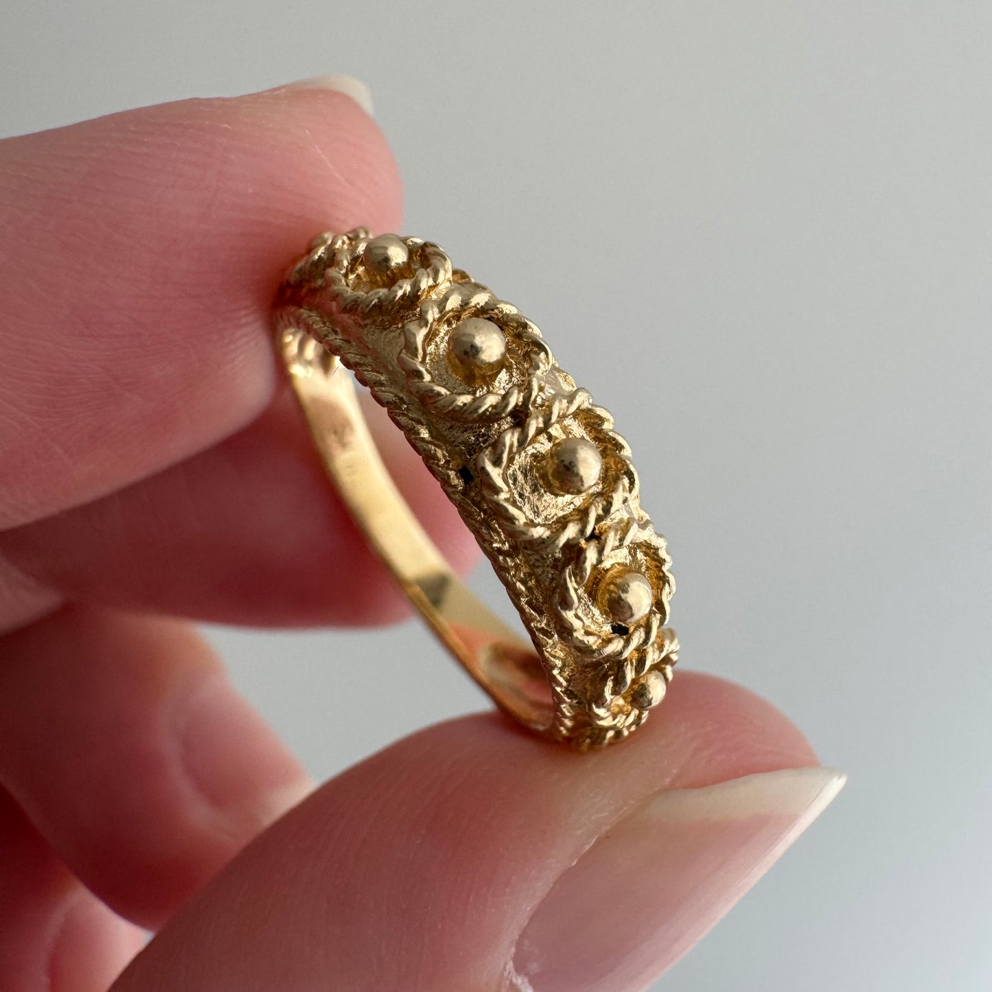 V I N T A G E // rope flowers / 14k tapered victorian style domed band / size 5