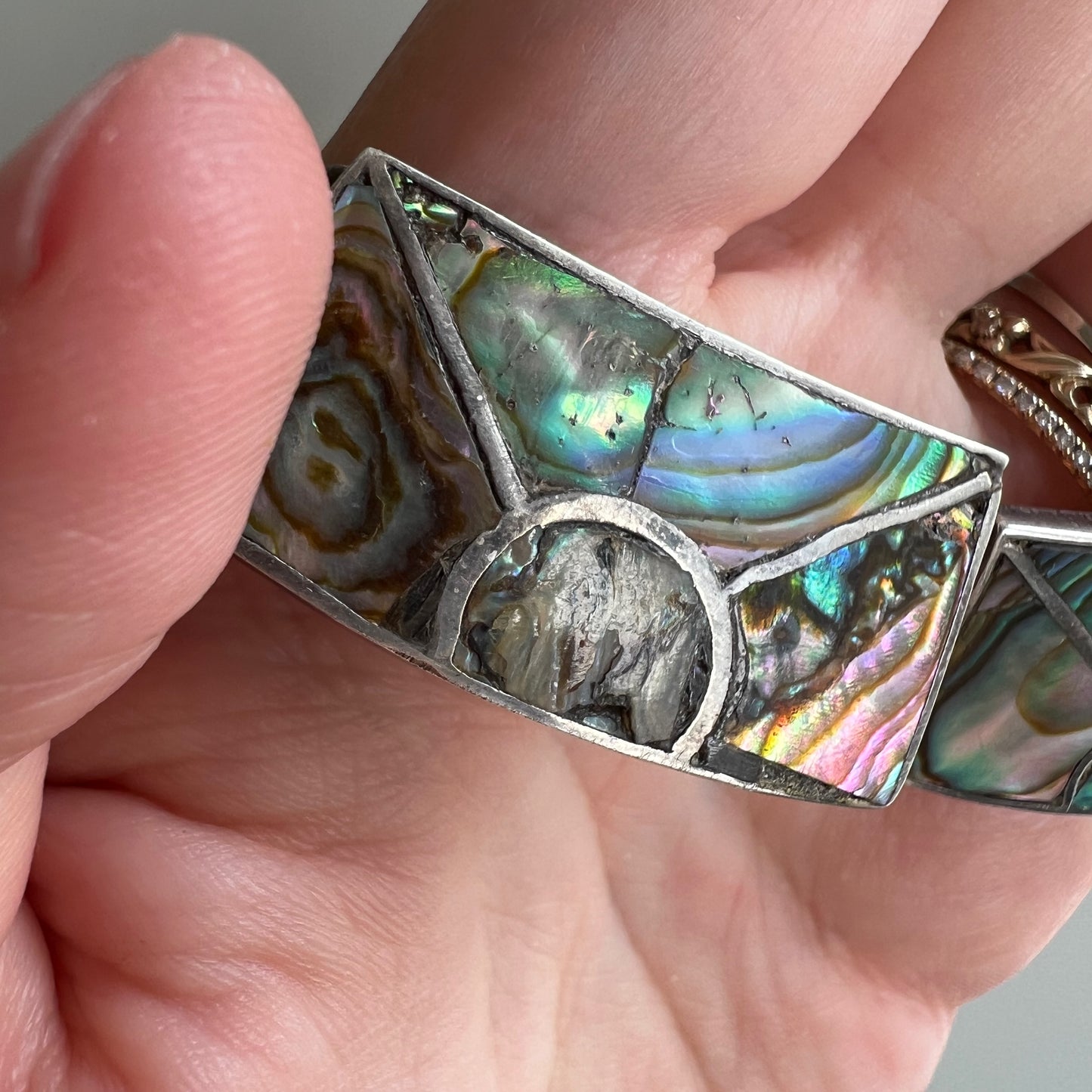 V I N T A G E // rainbow skies / abalone inlay sunshine in sterling silver / Mexican sterling silver necklace / 16", 76g