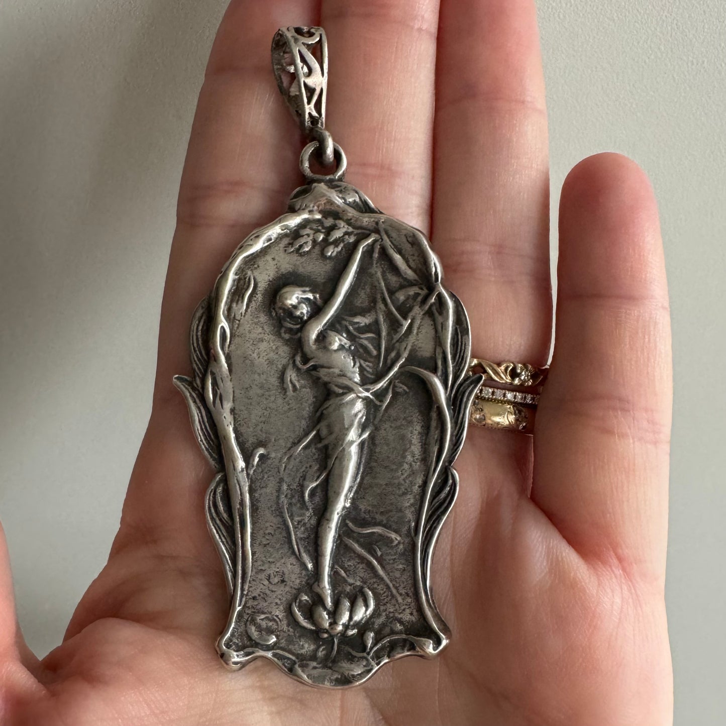 V I N T A G E // fabulous femme / sterling silver large art nouveau style goddess / a pendant