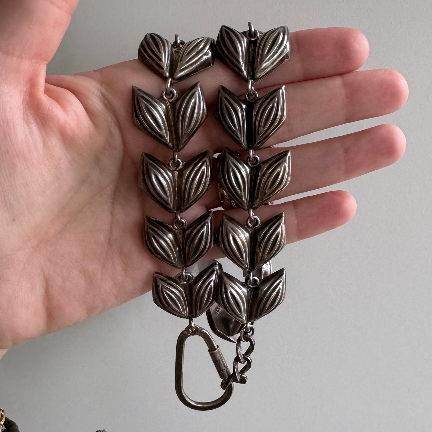 reimagined V I N T A G E // puffy leafy links / sterling silver fancy link Mexico necklace with charm holder clasp / 19", 51g