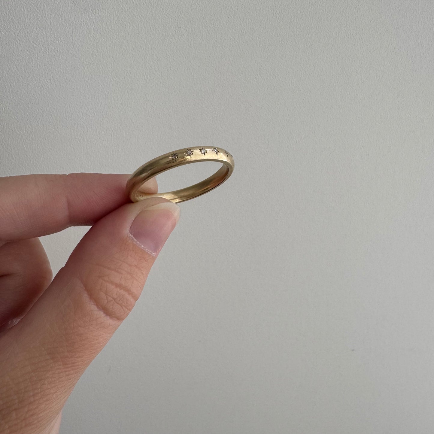 reimagined V I N T A G E // star story / 14k skinny donut band with seven new star-set diamonds / size 12