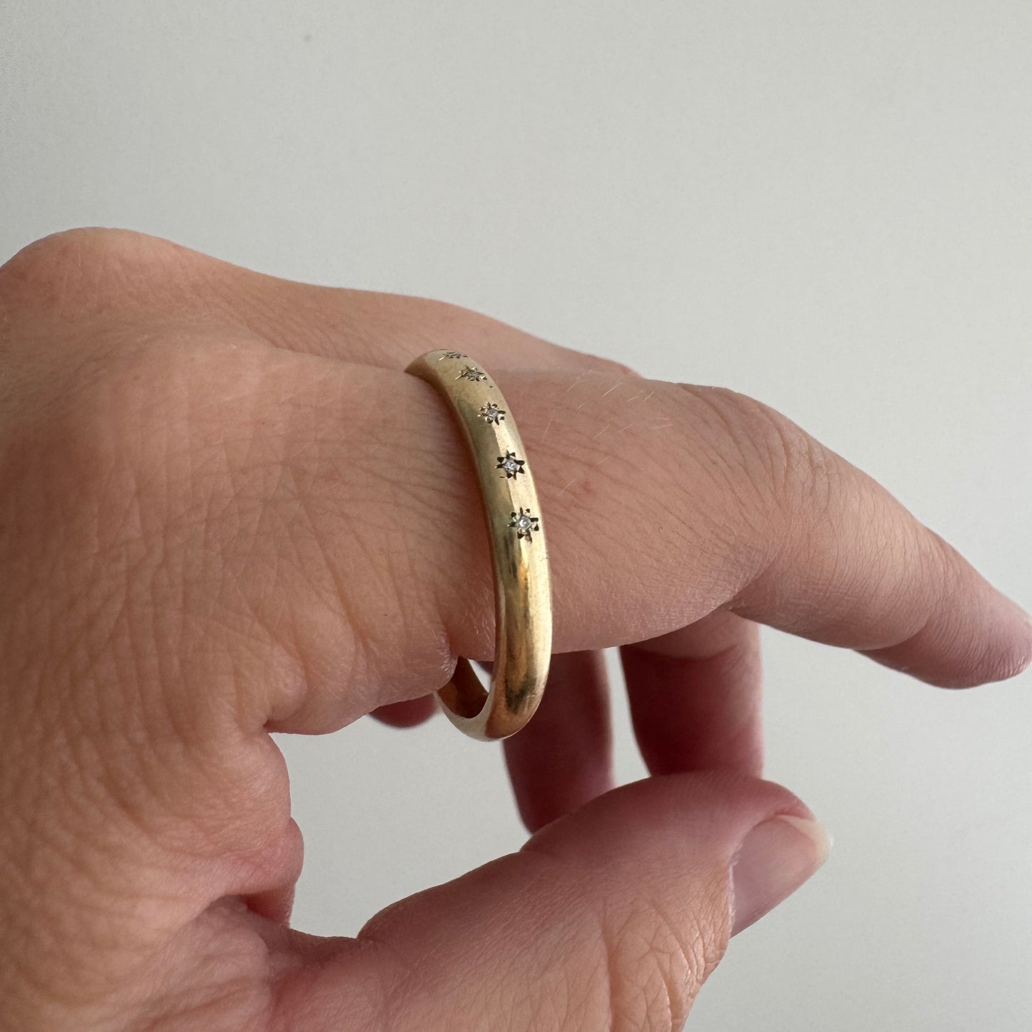 reimagined V I N T A G E // star story / 14k skinny donut band with seven new star-set diamonds / size 12