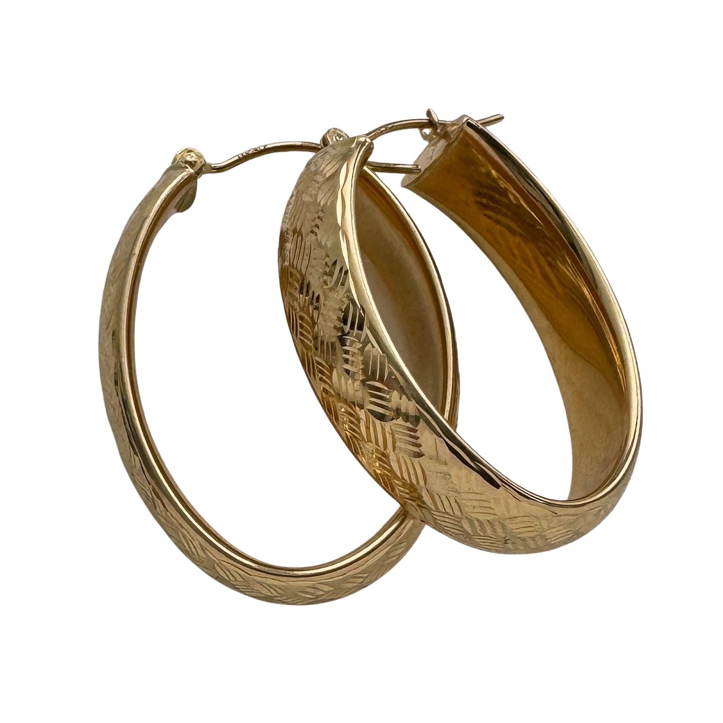 P R E - L O V E D // terrific texture / 14k yellow gold wide oval hoops / over 1"