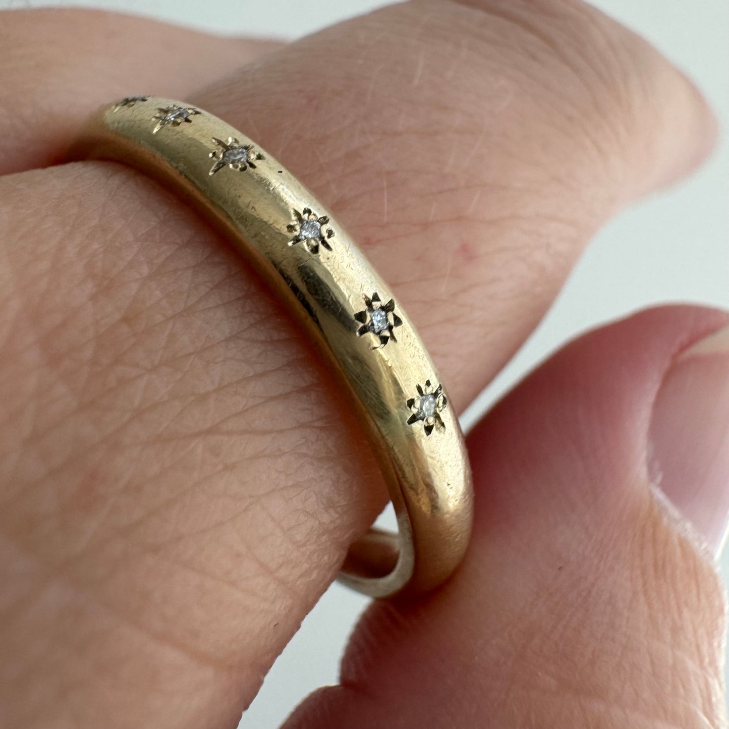 reimagined V I N T A G E // star story / 14k skinny donut band with seven new star-set diamonds / size 12