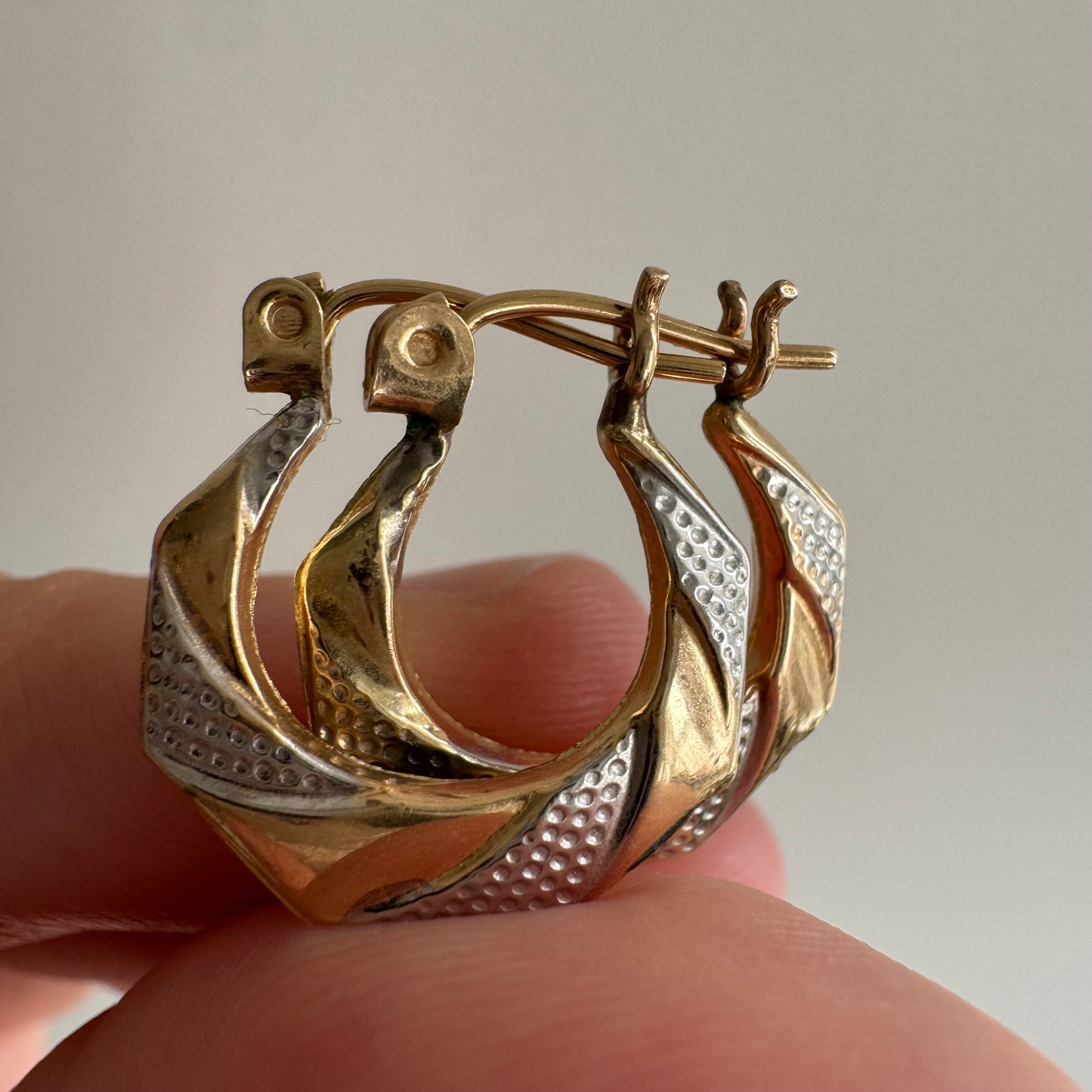 P R E - L O V E D // everyday geometry / 14k yellow and white gold hoops / ~5/8"