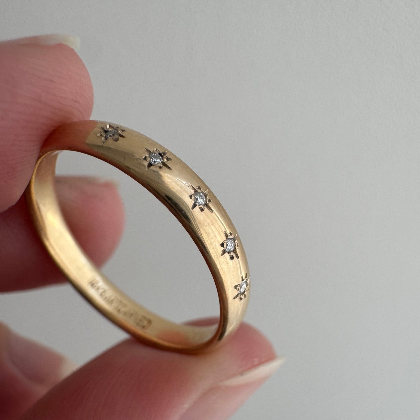 reimagined V I N T A G E // star story / 14k Artcarved comfort fit band with five new star-set diamonds / size 7.75