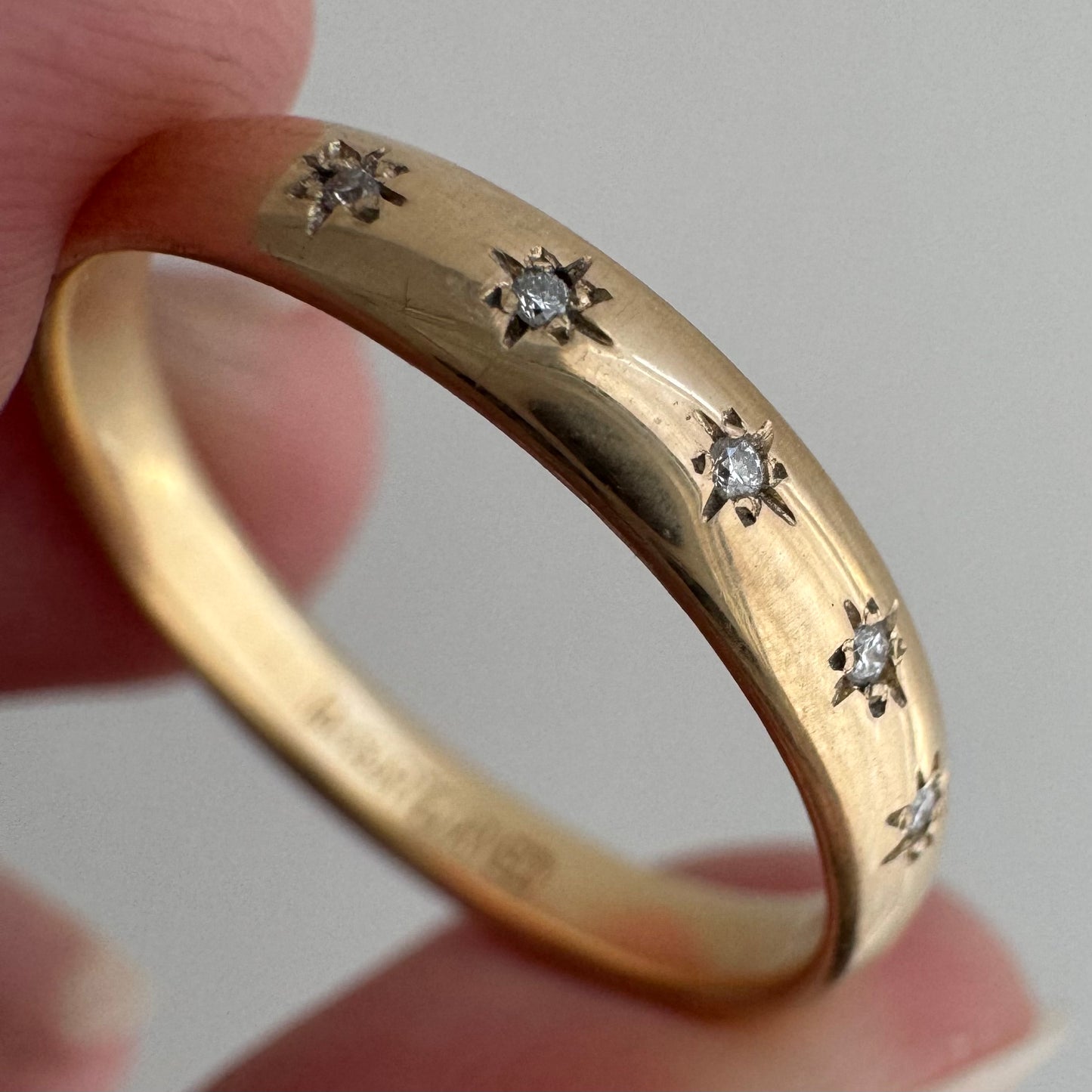 reimagined V I N T A G E // star story / 14k Artcarved comfort fit band with five new star-set diamonds / size 7.75