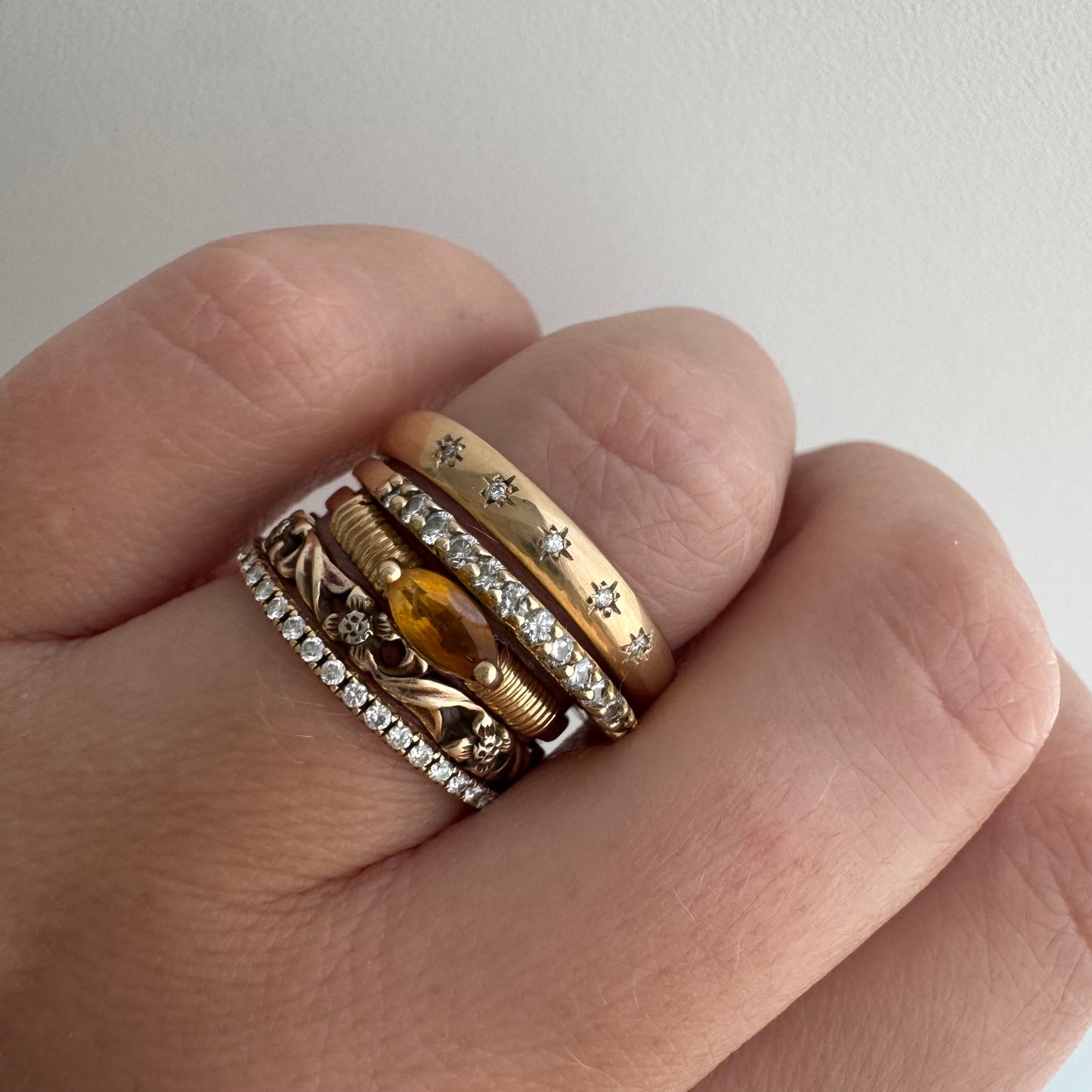 reimagined V I N T A G E // star story / 14k Artcarved comfort fit band with five new star-set diamonds / size 7.75