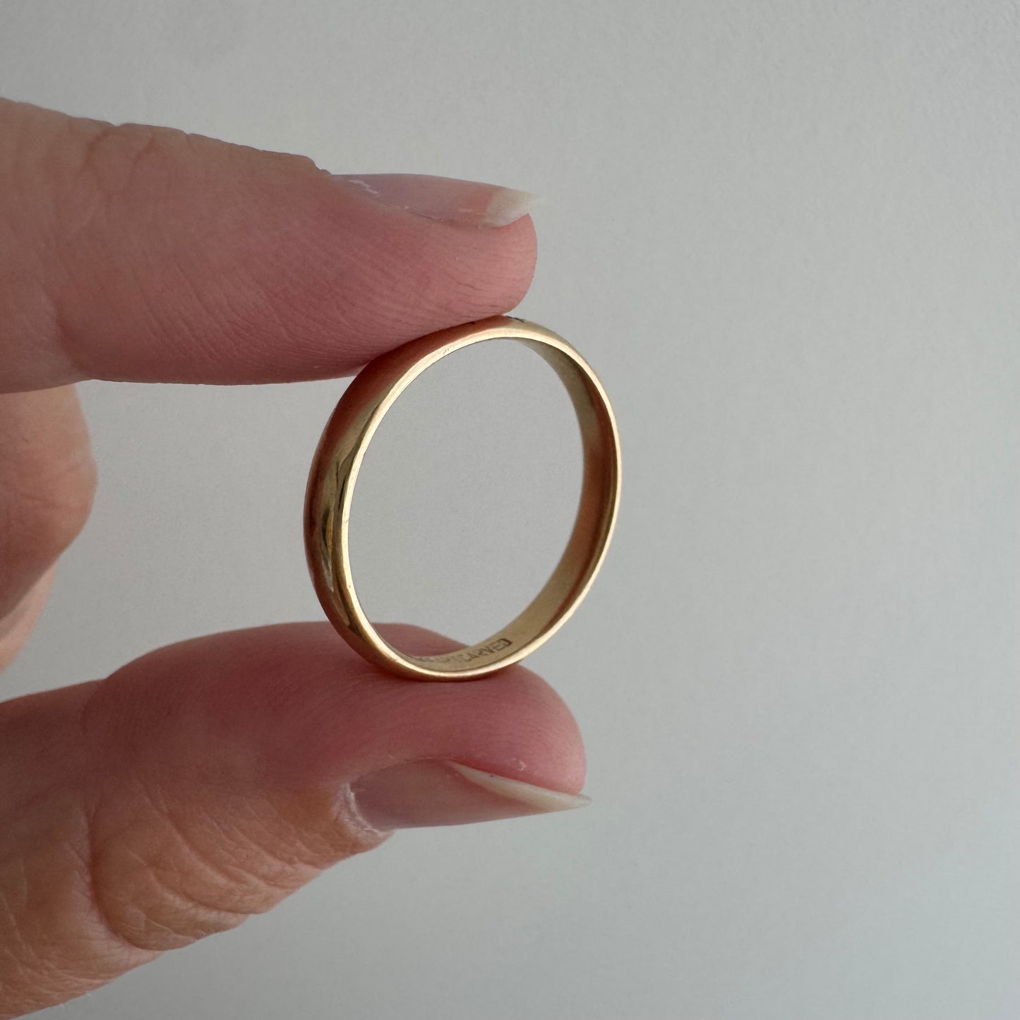 reimagined V I N T A G E // star story / 14k Artcarved comfort fit band with five new star-set diamonds / size 7.75