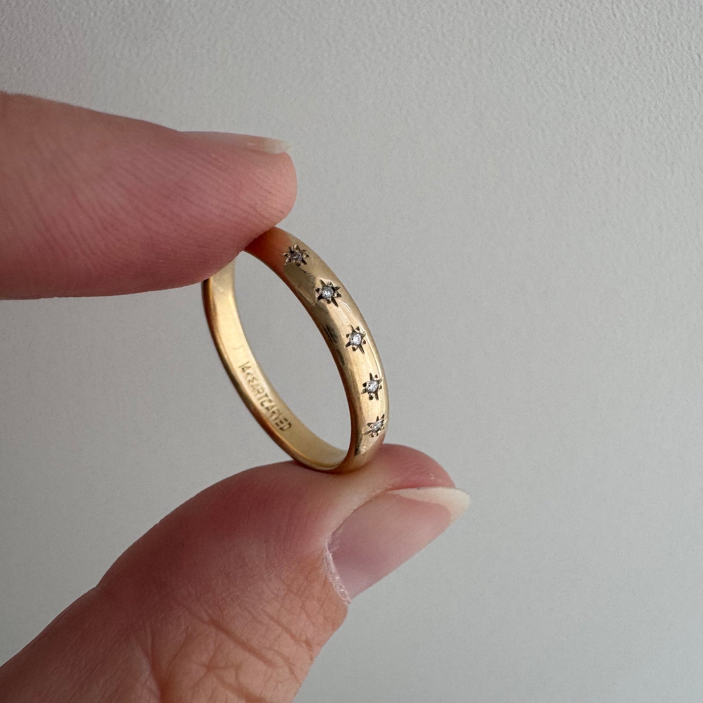 reimagined V I N T A G E // star story / 14k Artcarved comfort fit band with five new star-set diamonds / size 7.75