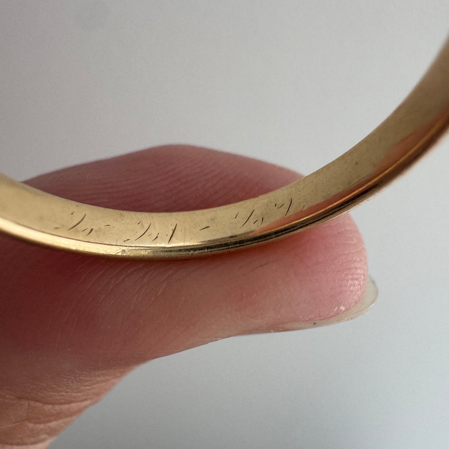 reimagined A N T I Q U E // star story / 14k art deco D-shaped band with five new star-set diamonds / size 8.75+