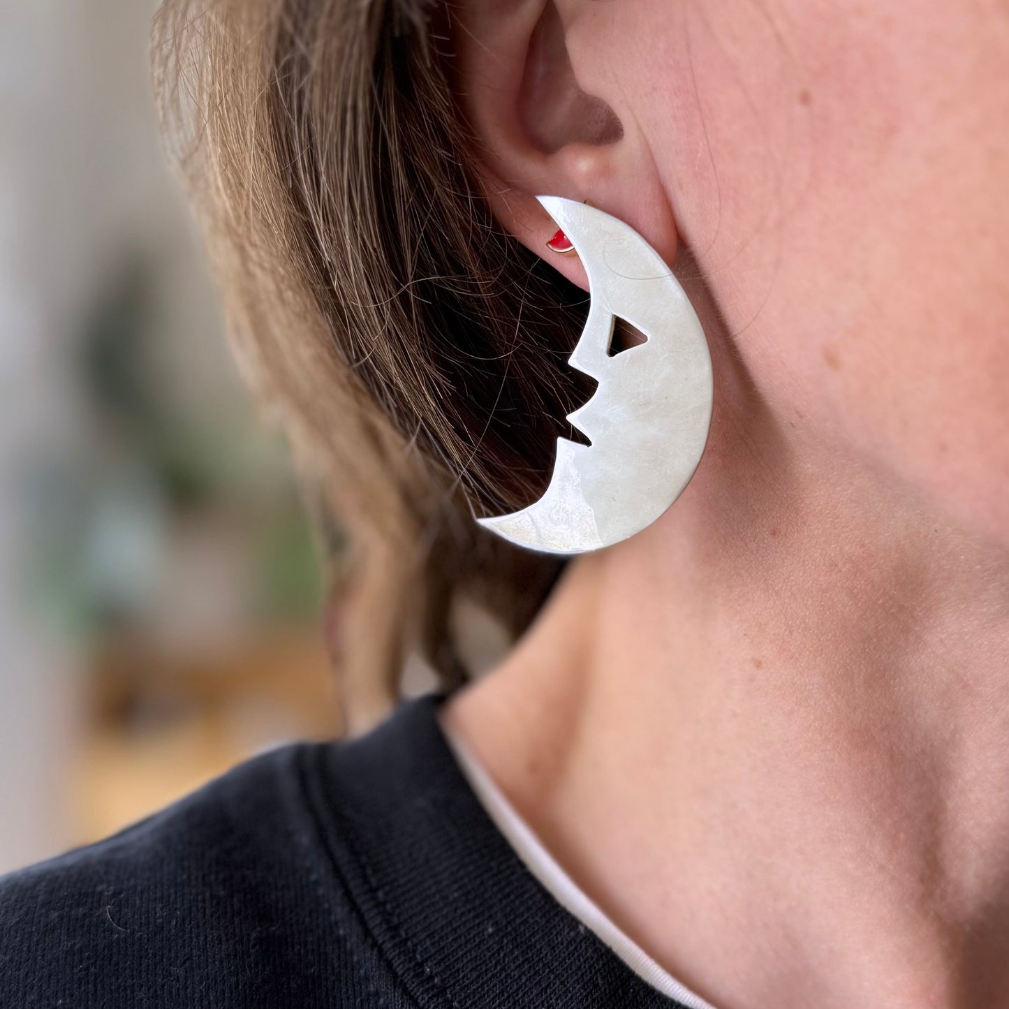 V I N T A G E // moon whispers / sterling silver LARGE statement crescent moon / post earrings