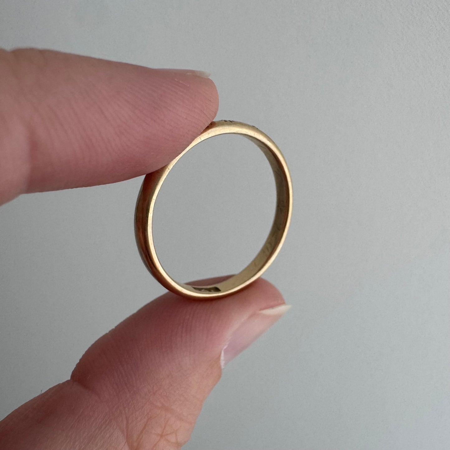 reimagined A N T I Q U E // star story / 14k art deco D-shaped band with five new star-set diamonds / size 8.75+