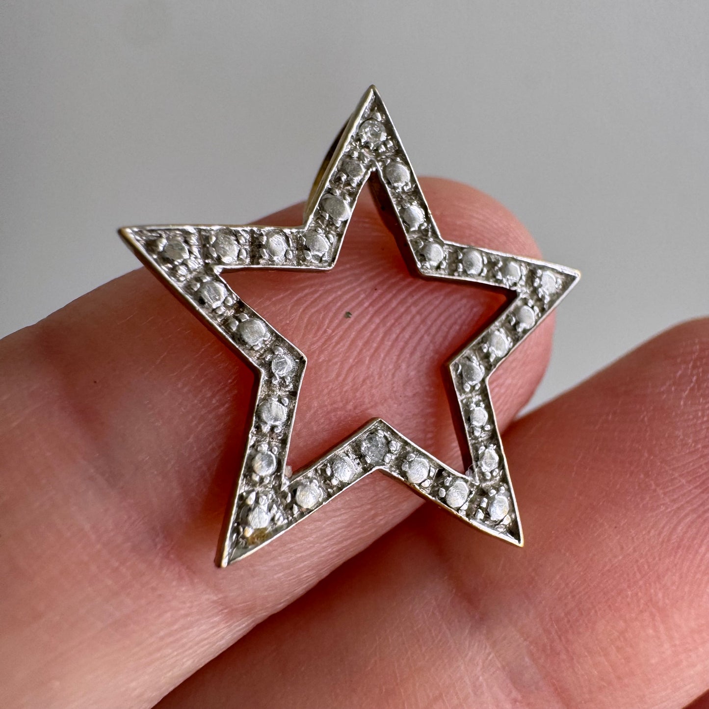 V I N T A G E // classic star / 10k yellow and white gold star with two diamonds / a pendant