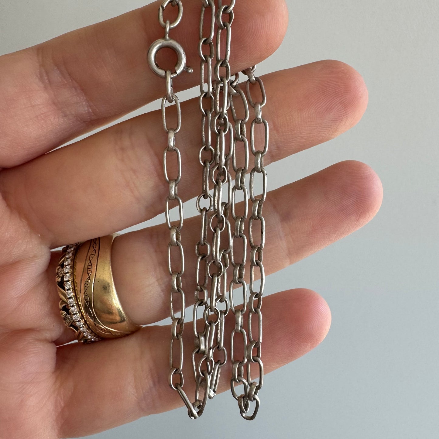 V I N T A G E // dainty trombone / sterling silver trombone style paperclip chain / 18", 4.5g