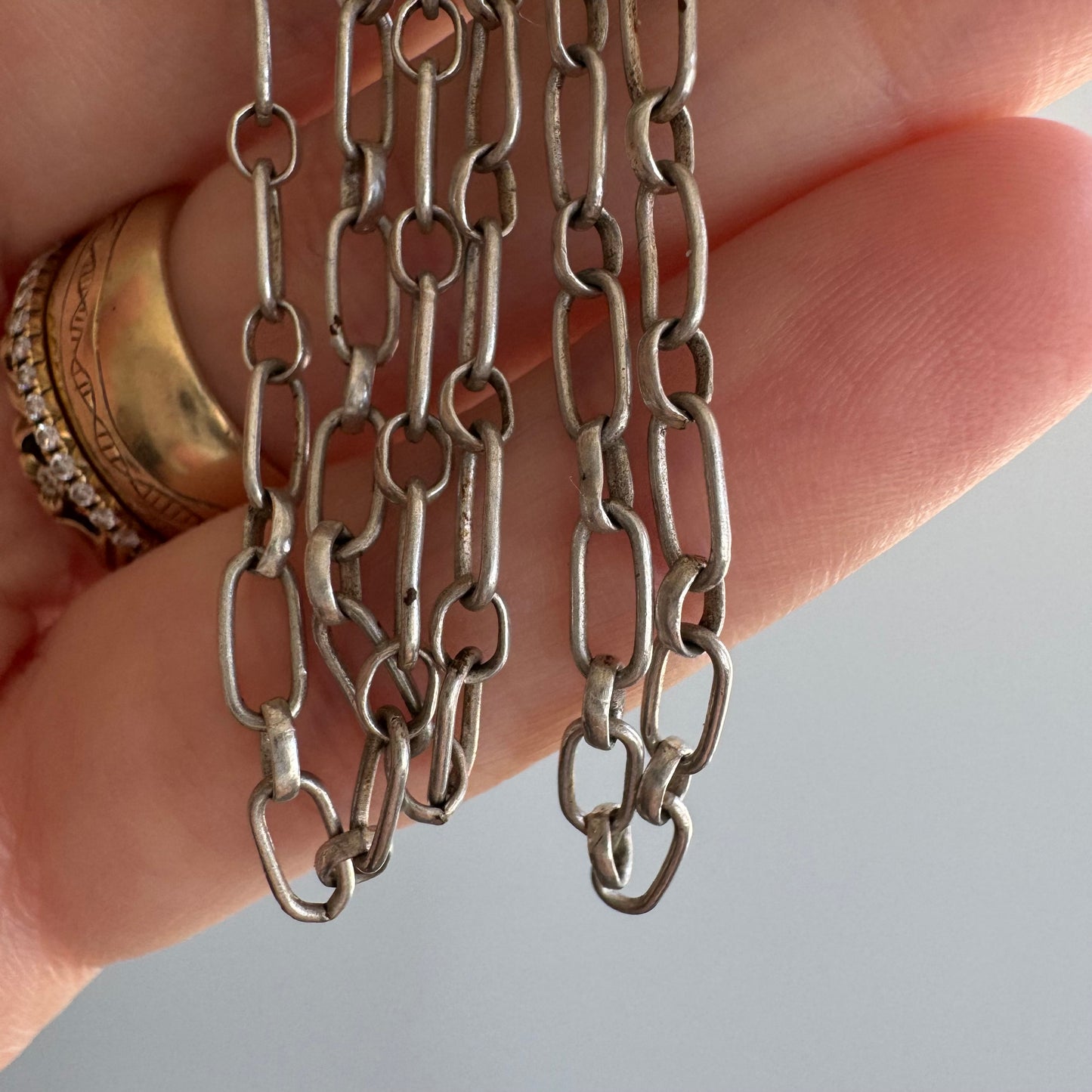 V I N T A G E // dainty trombone / sterling silver trombone style paperclip chain / 18", 4.5g