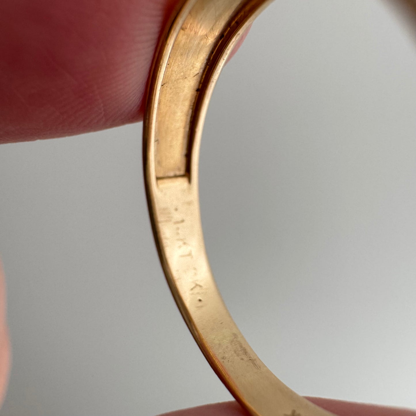 V I N T A G E // leaning trilogy / 14k and diamond tapered stacking band / size 11.5