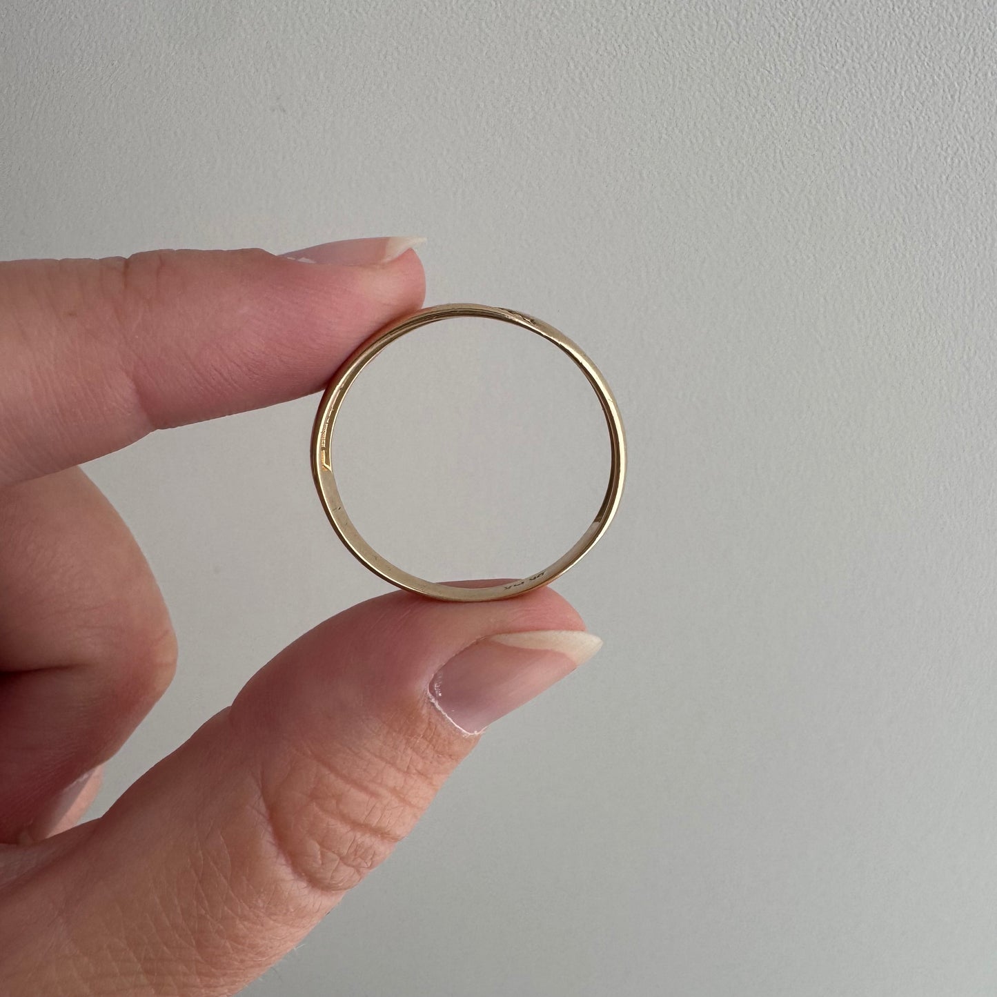 V I N T A G E // leaning trilogy / 14k and diamond tapered stacking band / size 11.5