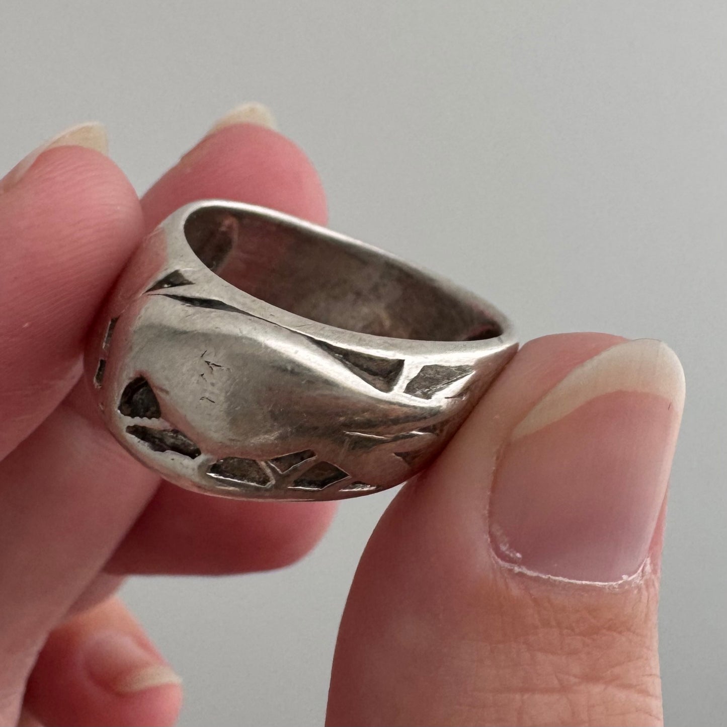 V I N T A G E // feathered friend / sterling silver worn raven wide tapered band / size 7ish