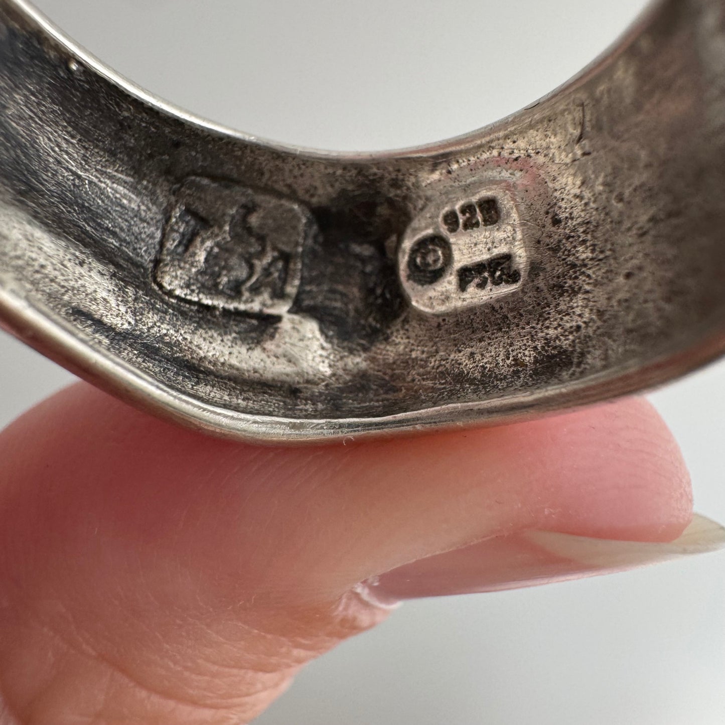 V I N T A G E // feathered friend / sterling silver worn raven wide tapered band / size 7ish