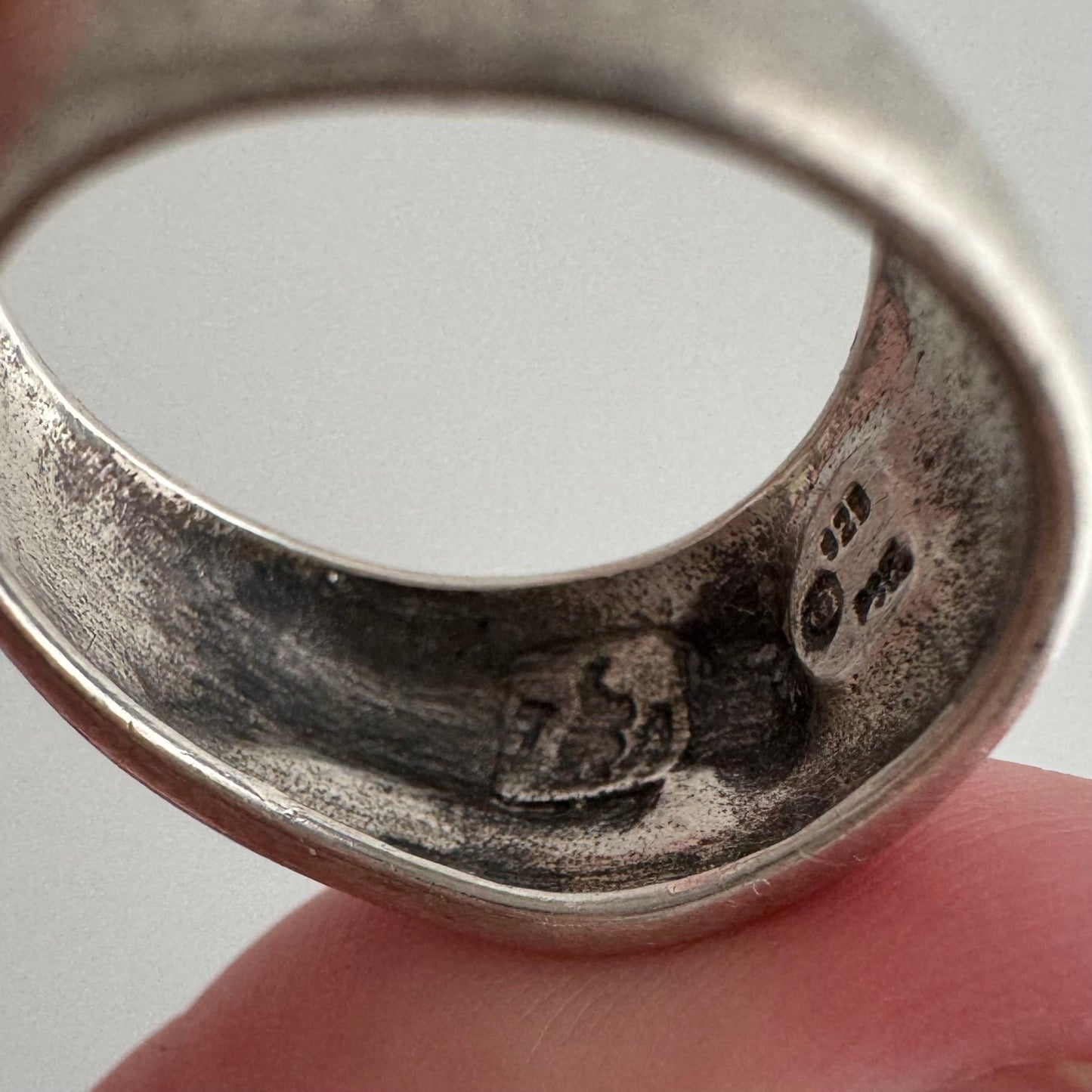 V I N T A G E // feathered friend / sterling silver worn raven wide tapered band / size 7ish