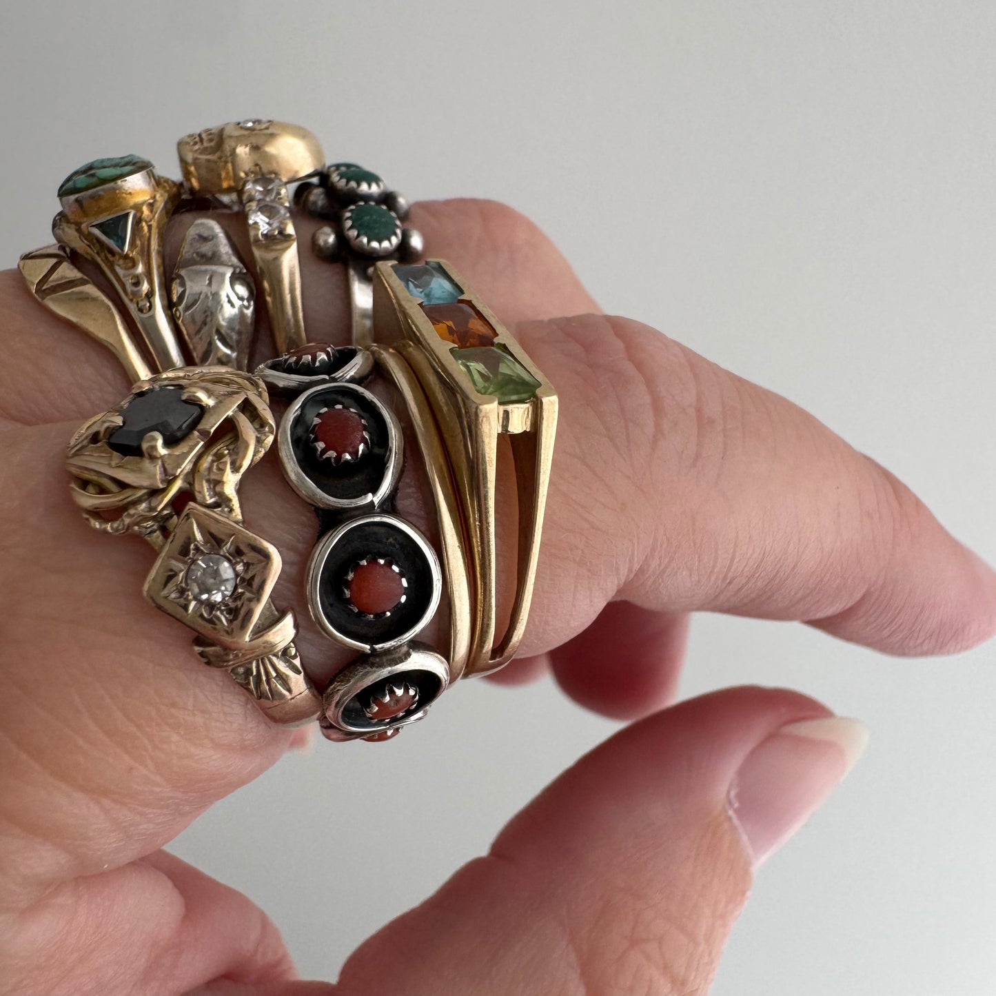 E S T A T E // I see three / 10k geometric stacking band with channel set stones / size 6.75