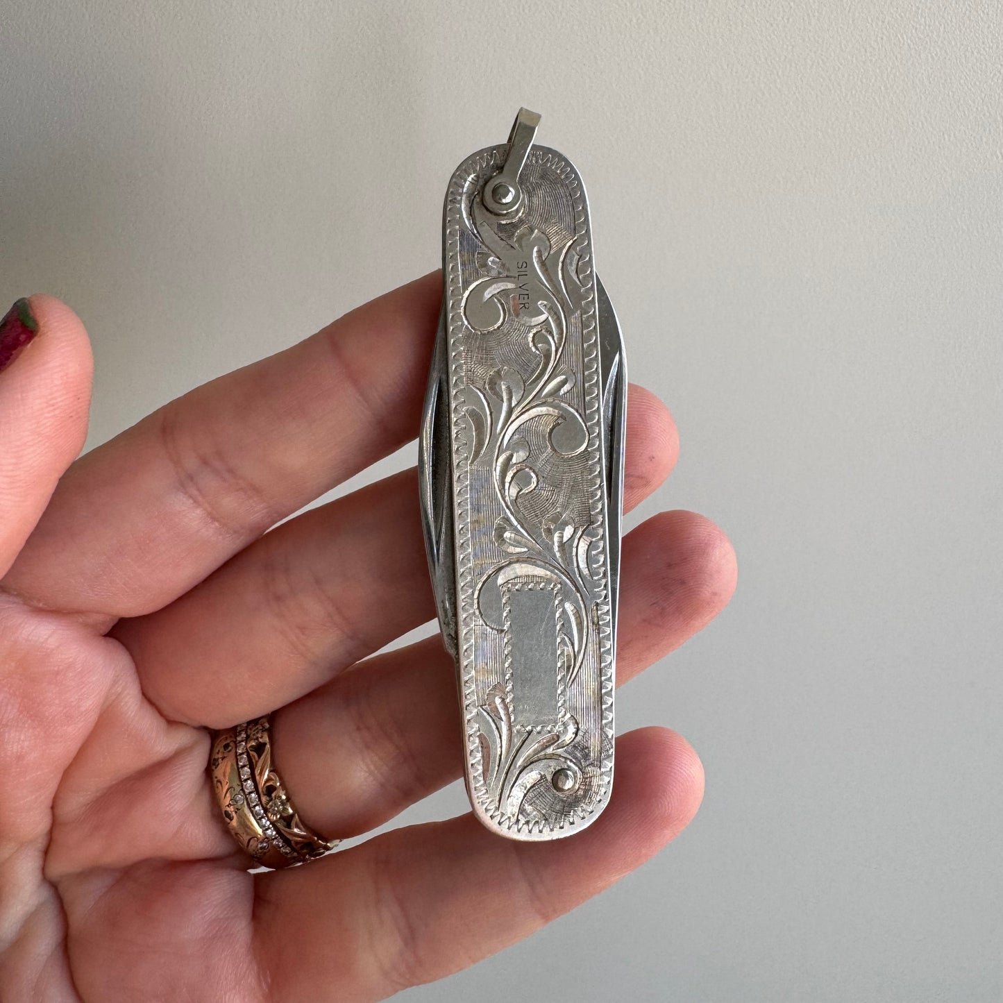 V I N T A G E // practical pendant / sterling silver engraved pen knife / a pendant