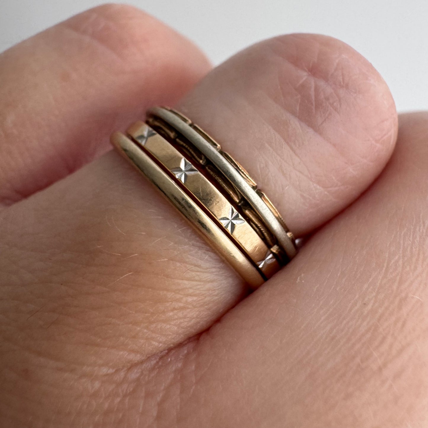 A N T I Q U E // art deco spaceship / 14k yellow and white gold patterned eternity band / size 5