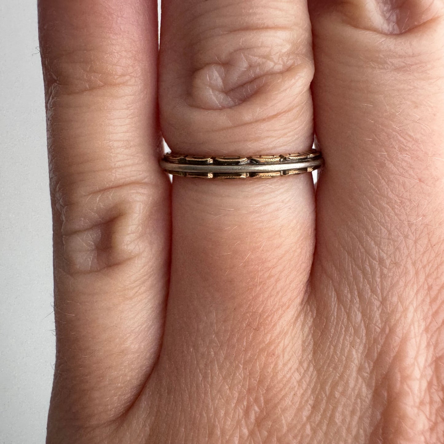 A N T I Q U E // art deco spaceship / 14k yellow and white gold patterned eternity band / size 5