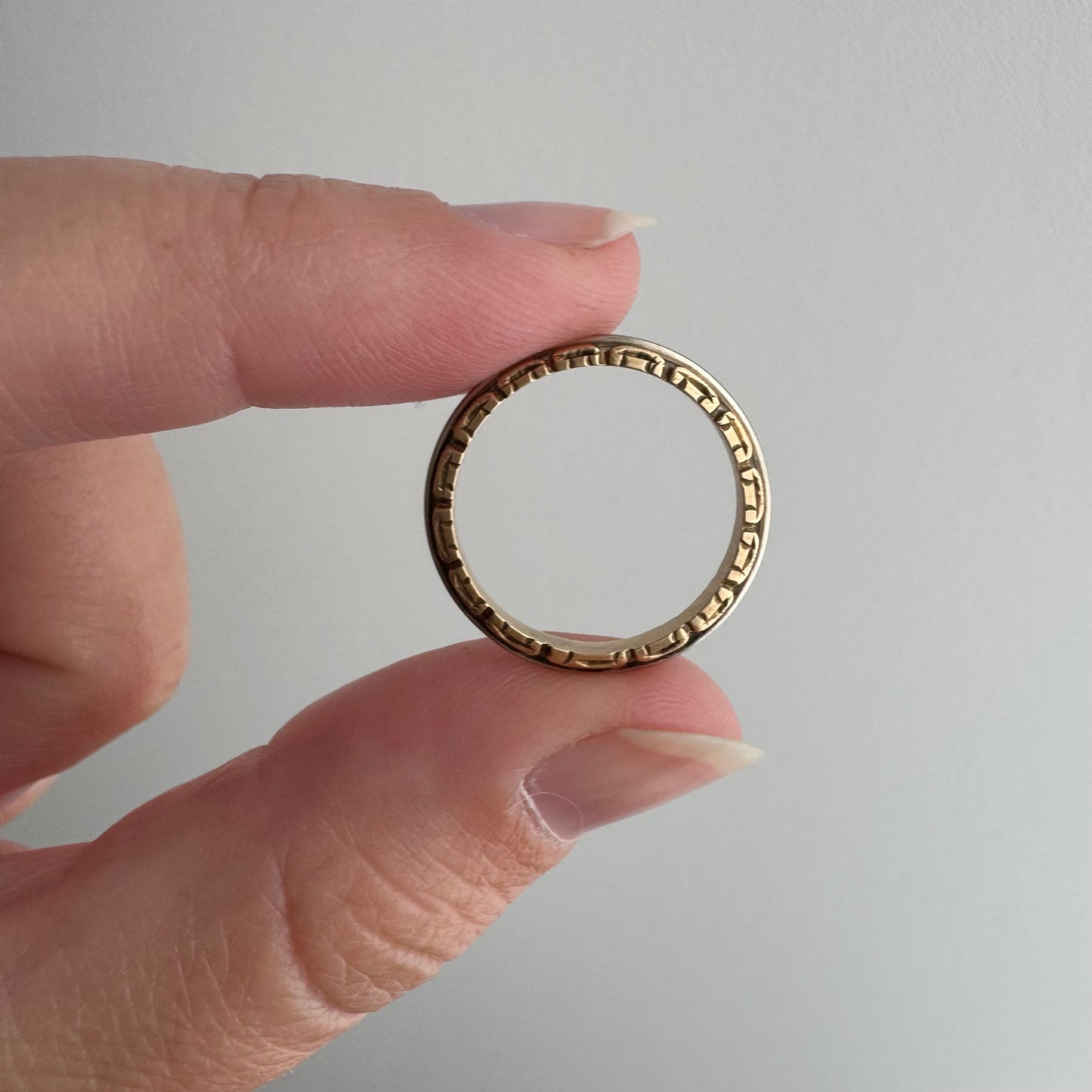 A N T I Q U E // art deco spaceship / 14k yellow and white gold patterned eternity band / size 5