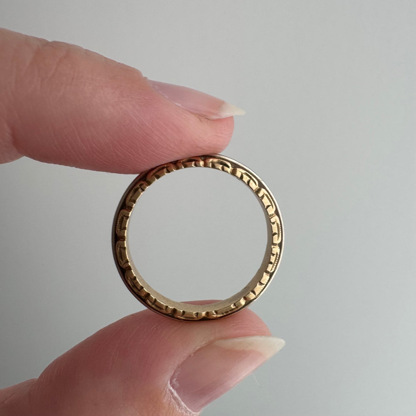 A N T I Q U E // art deco spaceship / 14k yellow and white gold patterned eternity band / size 5