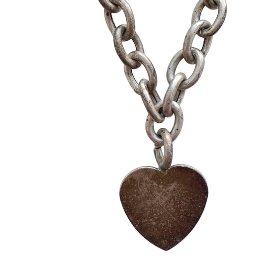 V I N T A G E // lovely ornament / sterling silver oval cable link chain with a heart pendant / 17", 26g