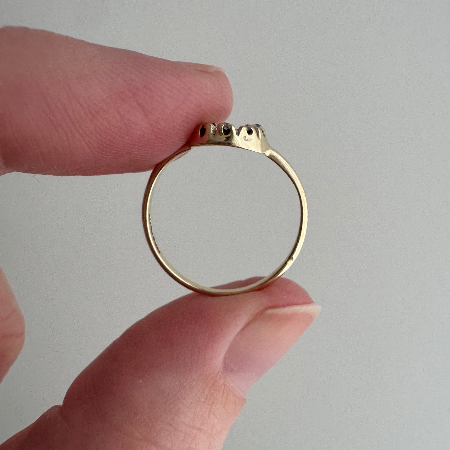 V I N T A G E // full of luck / 10k yellow gold horseshoe ring with diamonds / almost size 4.5