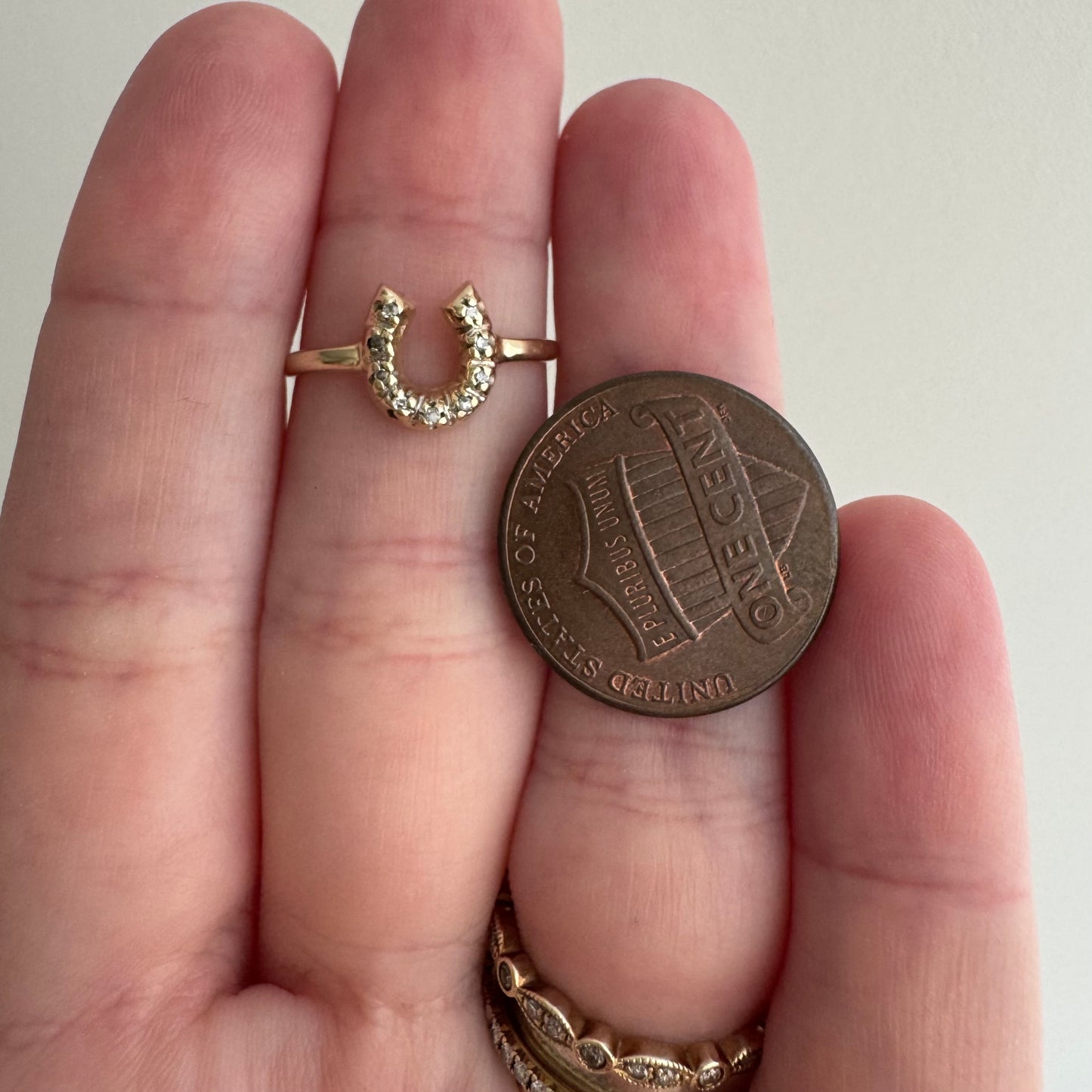 V I N T A G E // full of luck / 10k yellow gold horseshoe ring with diamonds / almost size 4.5