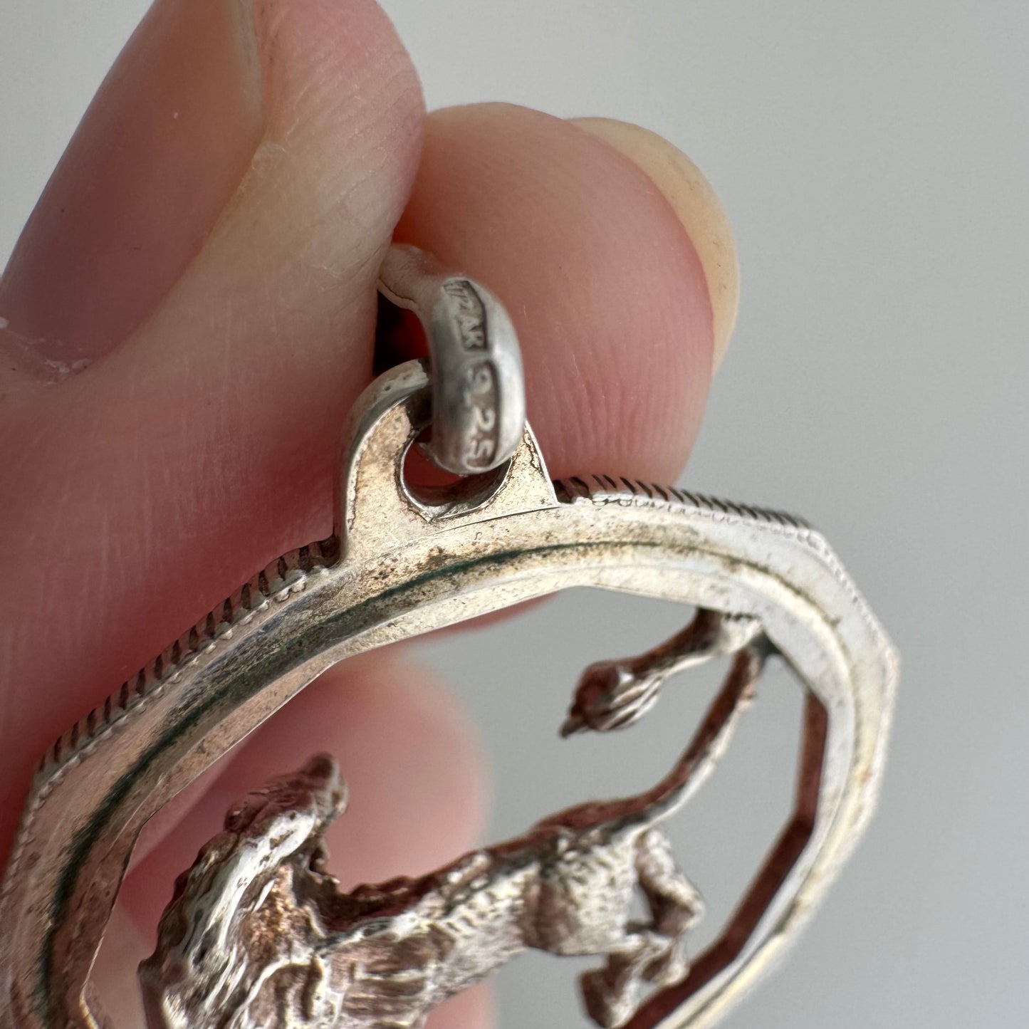 V I N T A G E // sideways roar / sterling silver framed 3D lion / a pendant