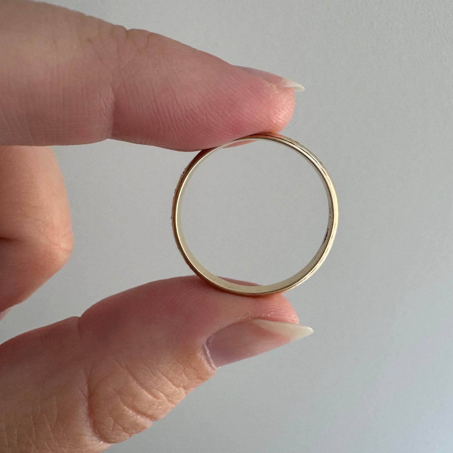 reimagined V I N T A G E // star story / 14k faded patterned band with seven new star-set diamonds / size 8.5