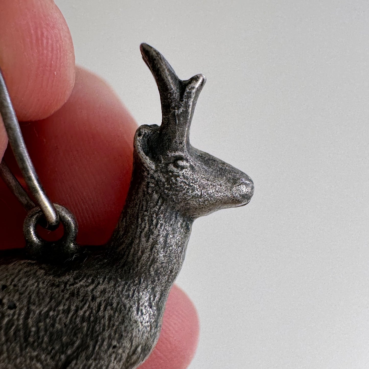 V I N T A G E // like a deer / sterling silver 3D deer-like animal / a pendant