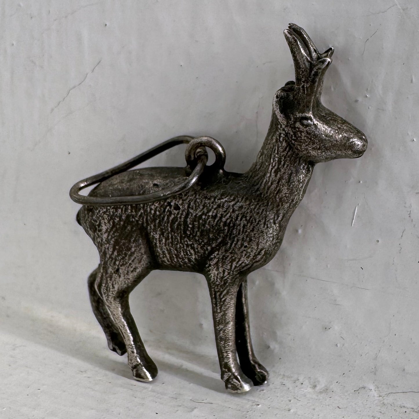 V I N T A G E // like a deer / sterling silver 3D deer-like animal / a pendant