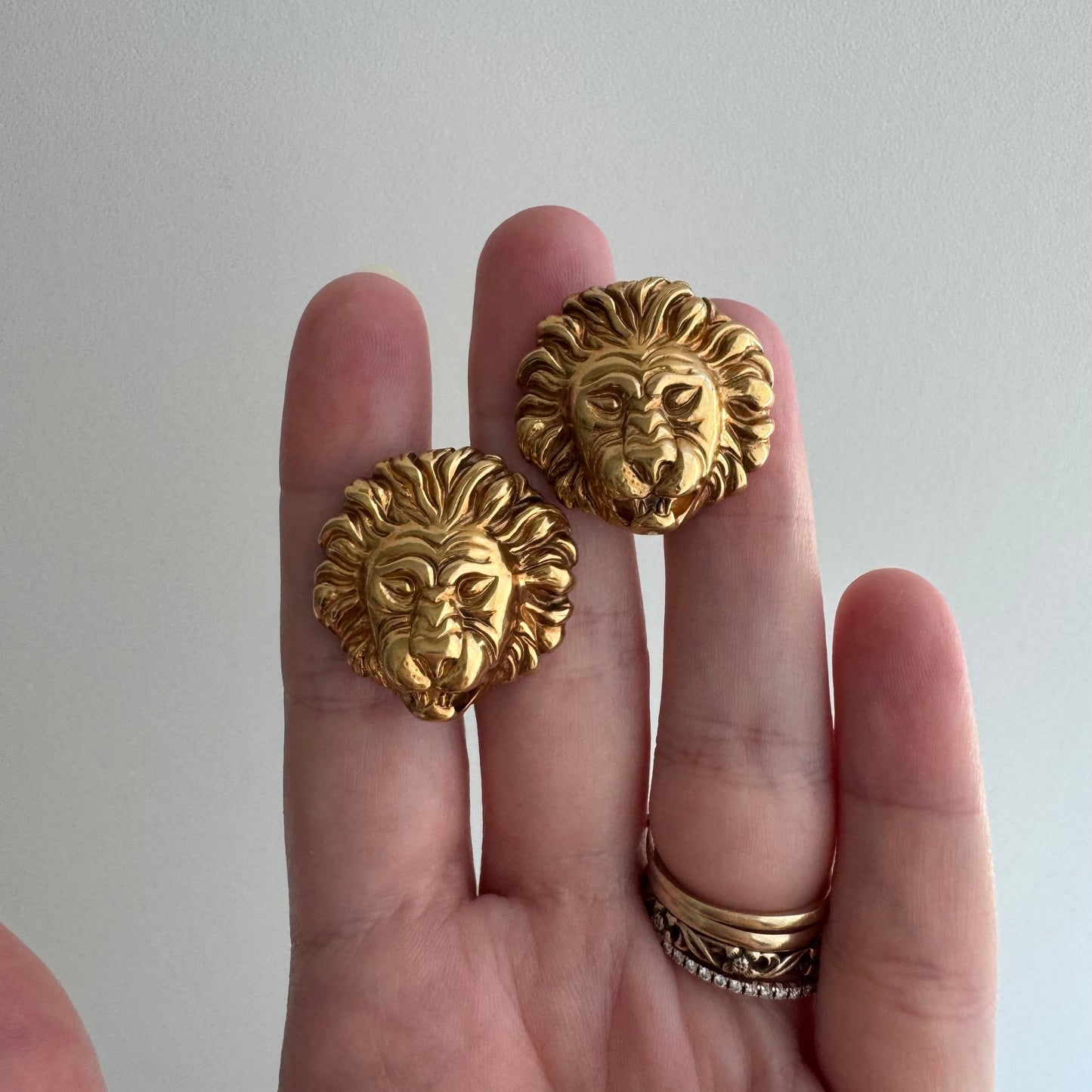 V I N T A G E // best beasts / 18k latch back lion face post statement earrings