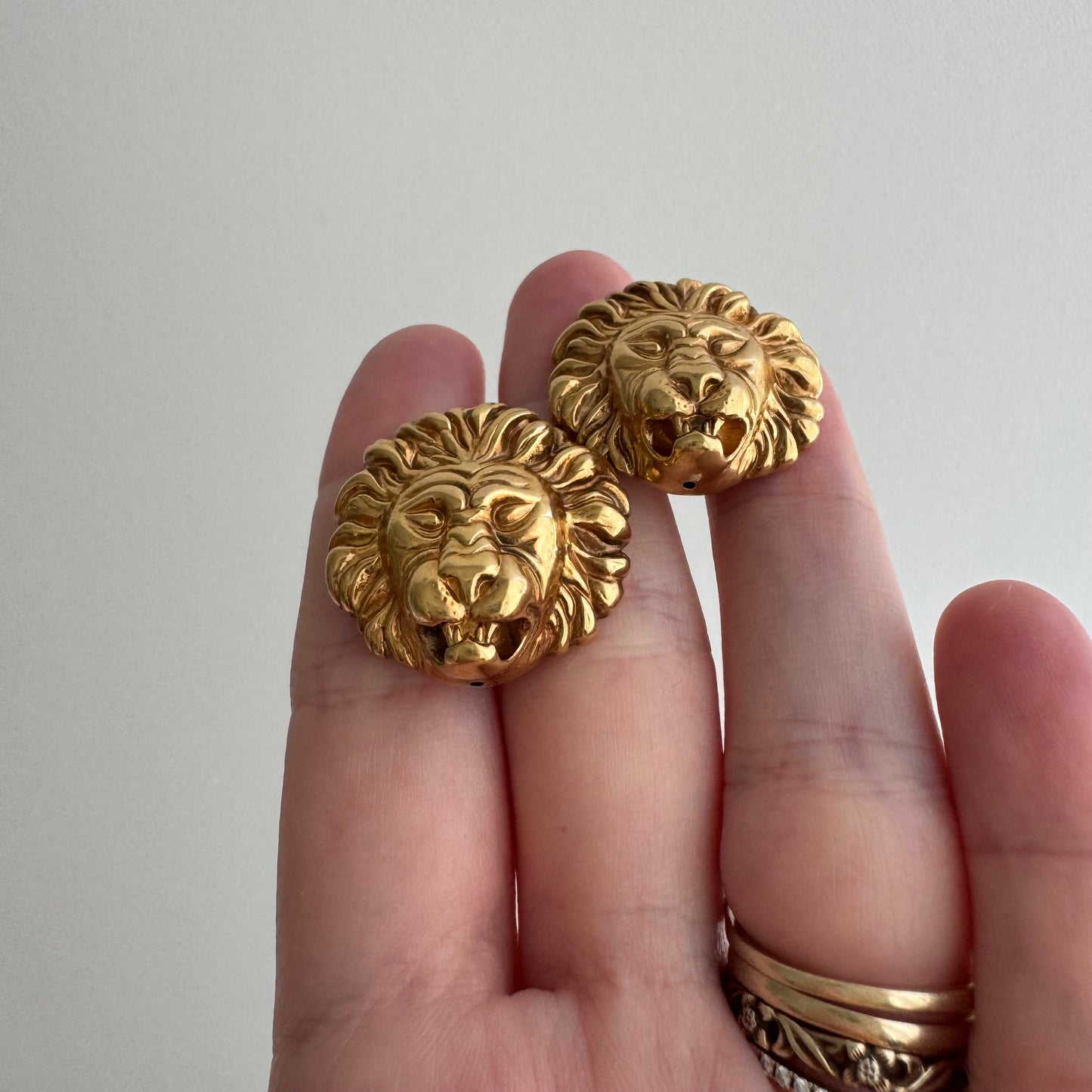V I N T A G E // best beasts / 18k latch back lion face post statement earrings
