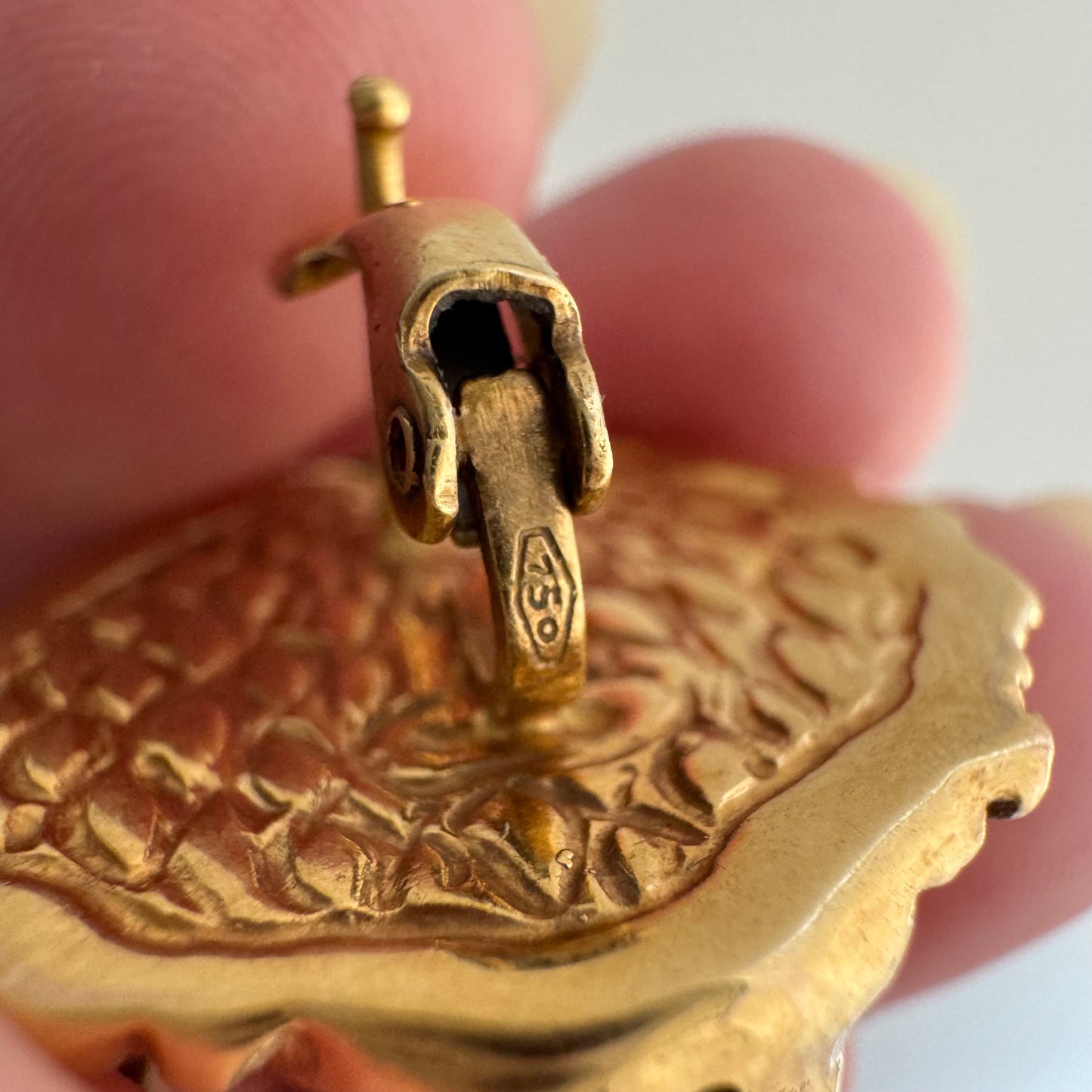 V I N T A G E // best beasts / 18k latch back lion face post statement earrings