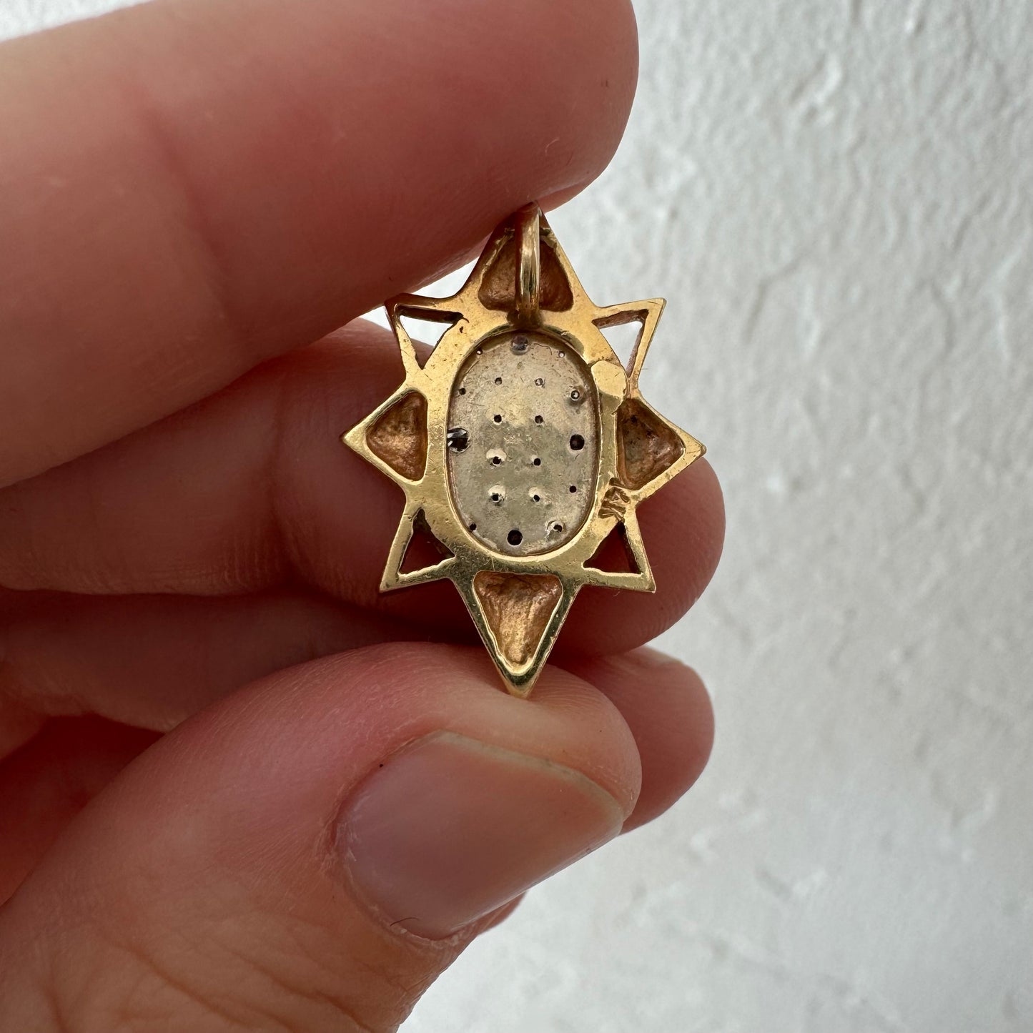 V I N T A G E // lucky eight points / 14k and diamond eight point star / a pendant