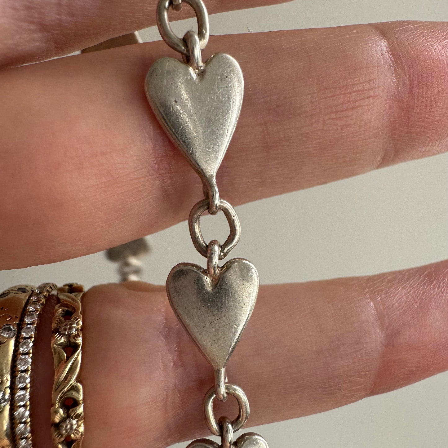 V I N T A G E // string of hearts / sterling silver heart link bracelet / 7", 9g