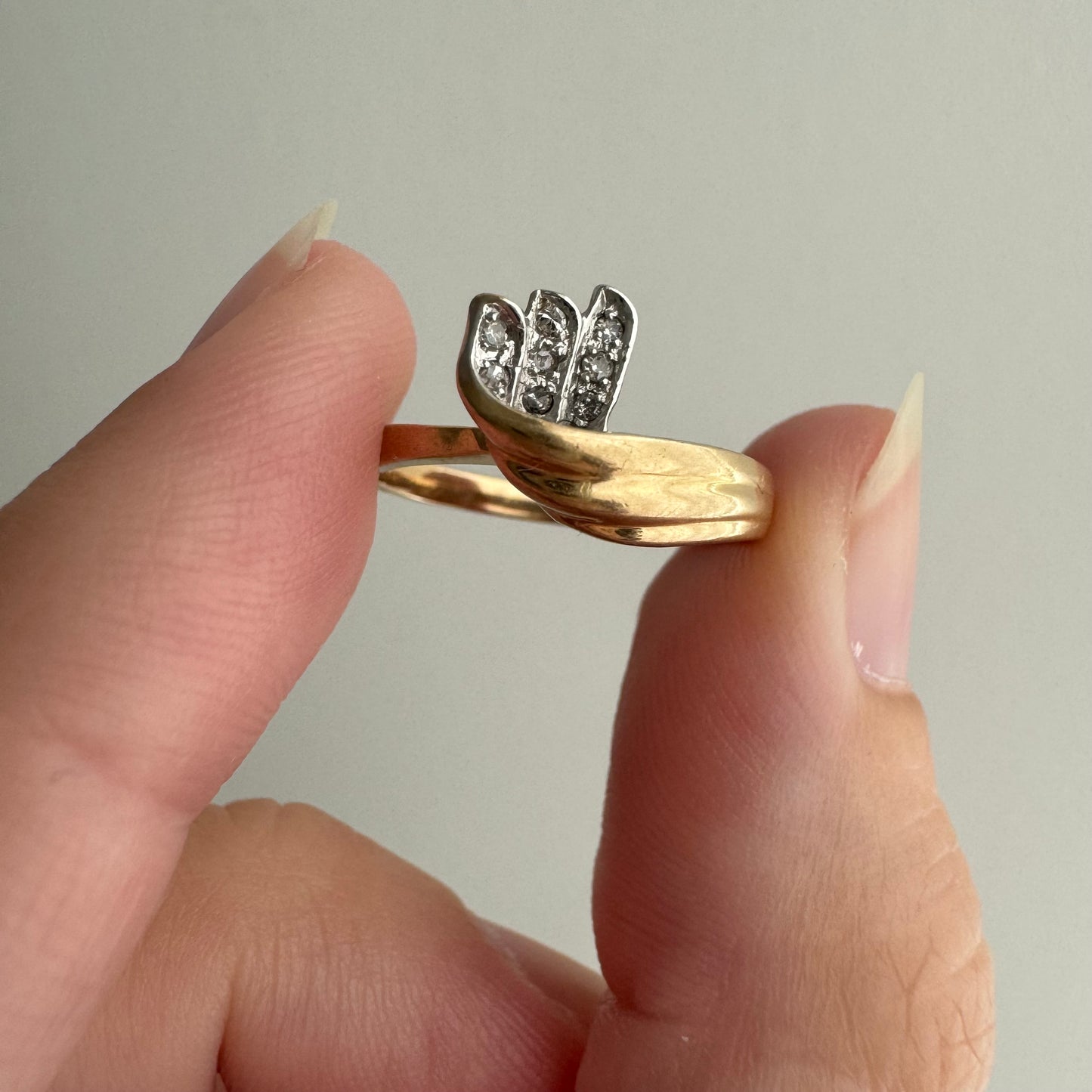 V I N T A G E // swan stacker / 10k yellow and white gold fancy stacker with melee diamonds / size 4.75