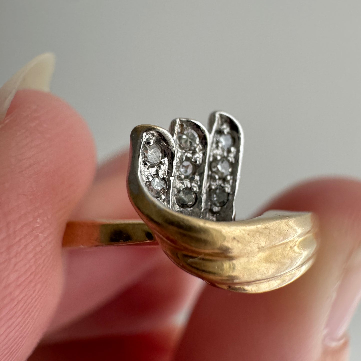 V I N T A G E // swan stacker / 10k yellow and white gold fancy stacker with melee diamonds / size 4.75