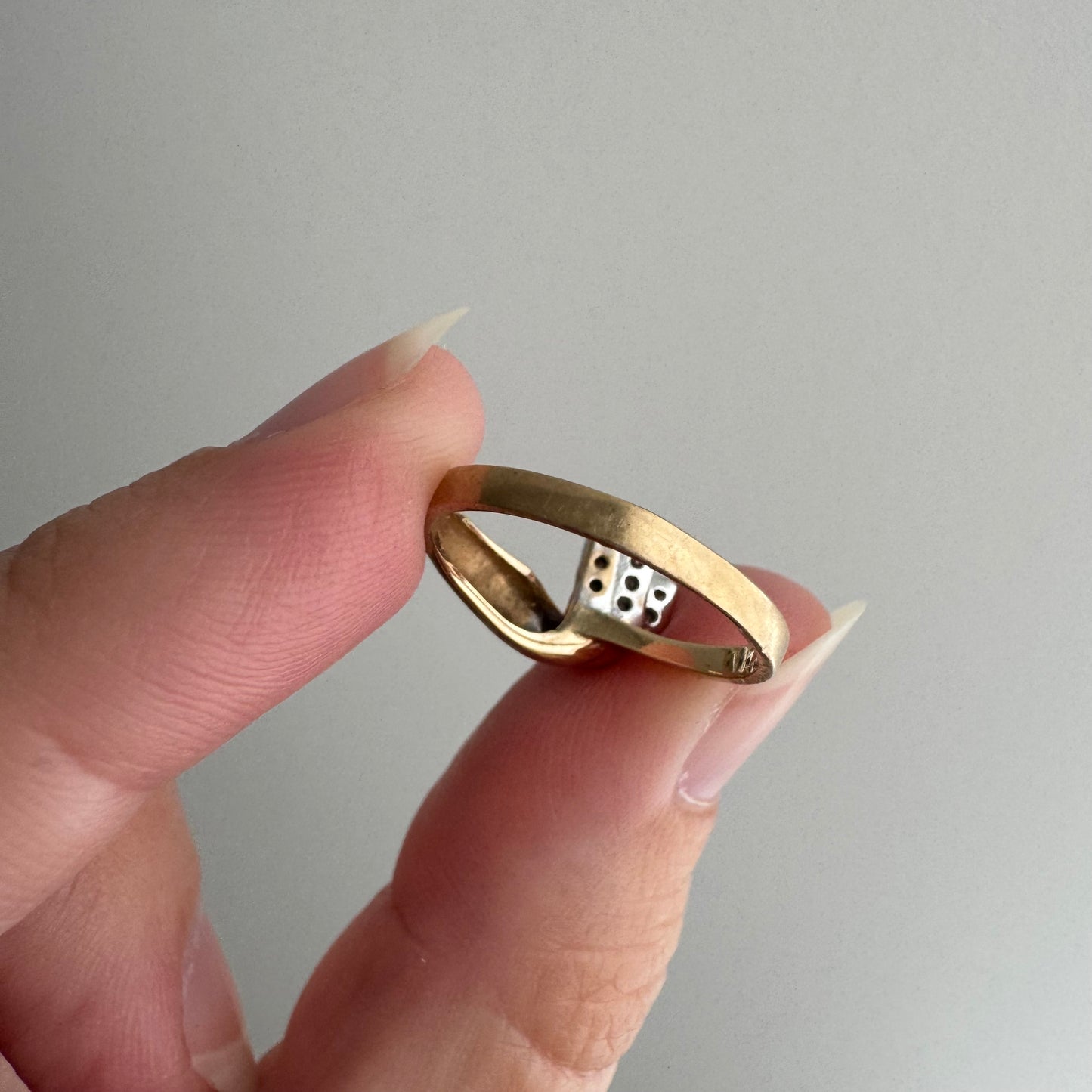 V I N T A G E // swan stacker / 10k yellow and white gold fancy stacker with melee diamonds / size 4.75