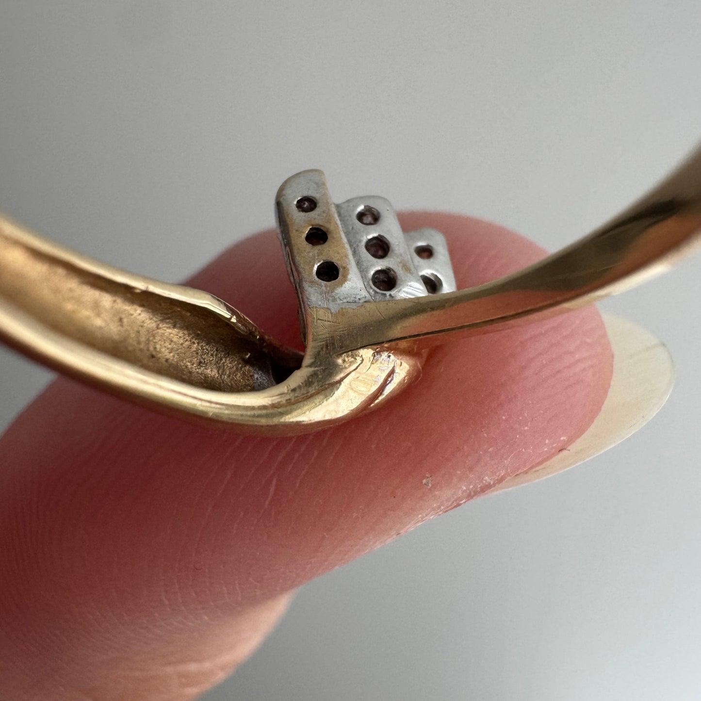 V I N T A G E // swan stacker / 10k yellow and white gold fancy stacker with melee diamonds / size 4.75