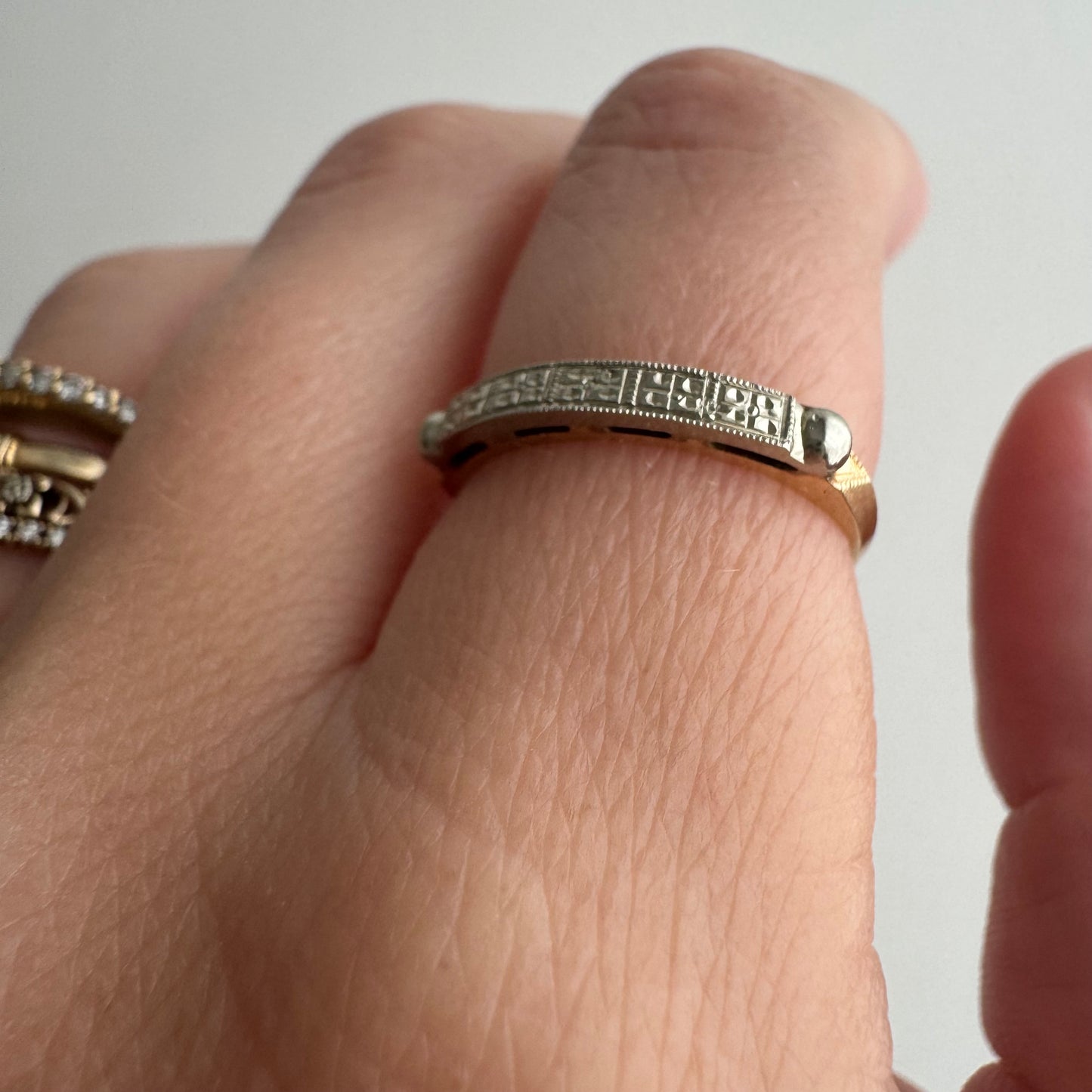 V I N T A G E // five blooms / 14k yellow and white gold embossed band / size 5.75+