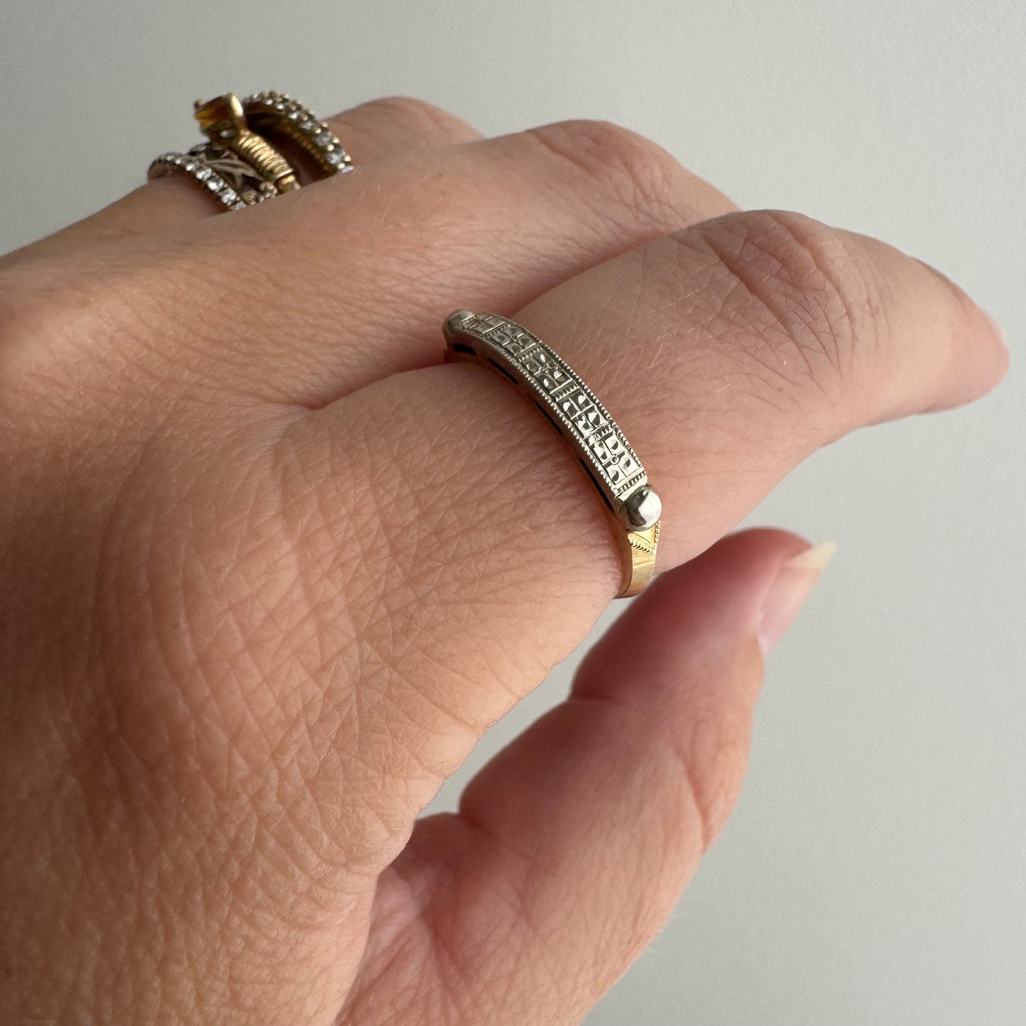 V I N T A G E // five blooms / 14k yellow and white gold embossed band / size 5.75+