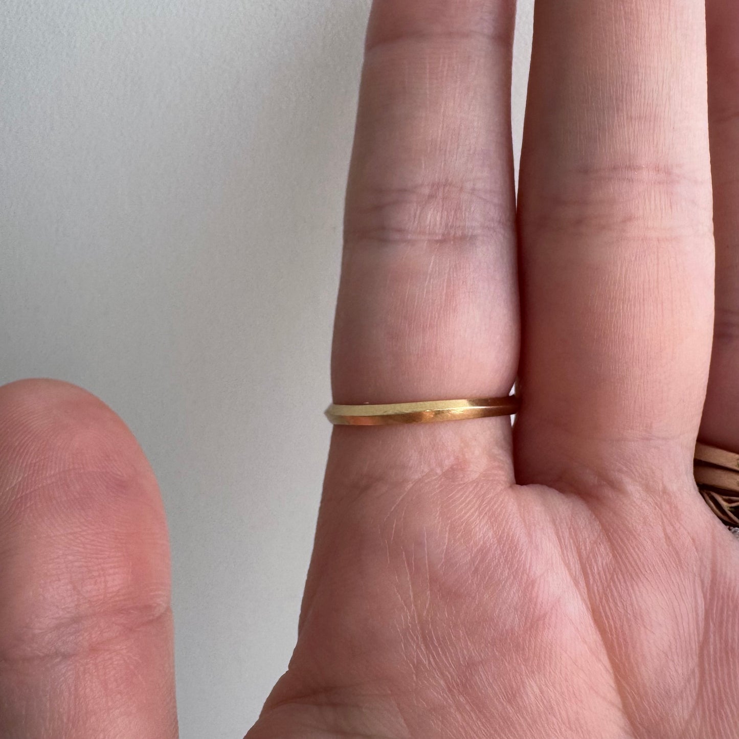 V I N T A G E // five blooms / 14k yellow and white gold embossed band / size 5.75+